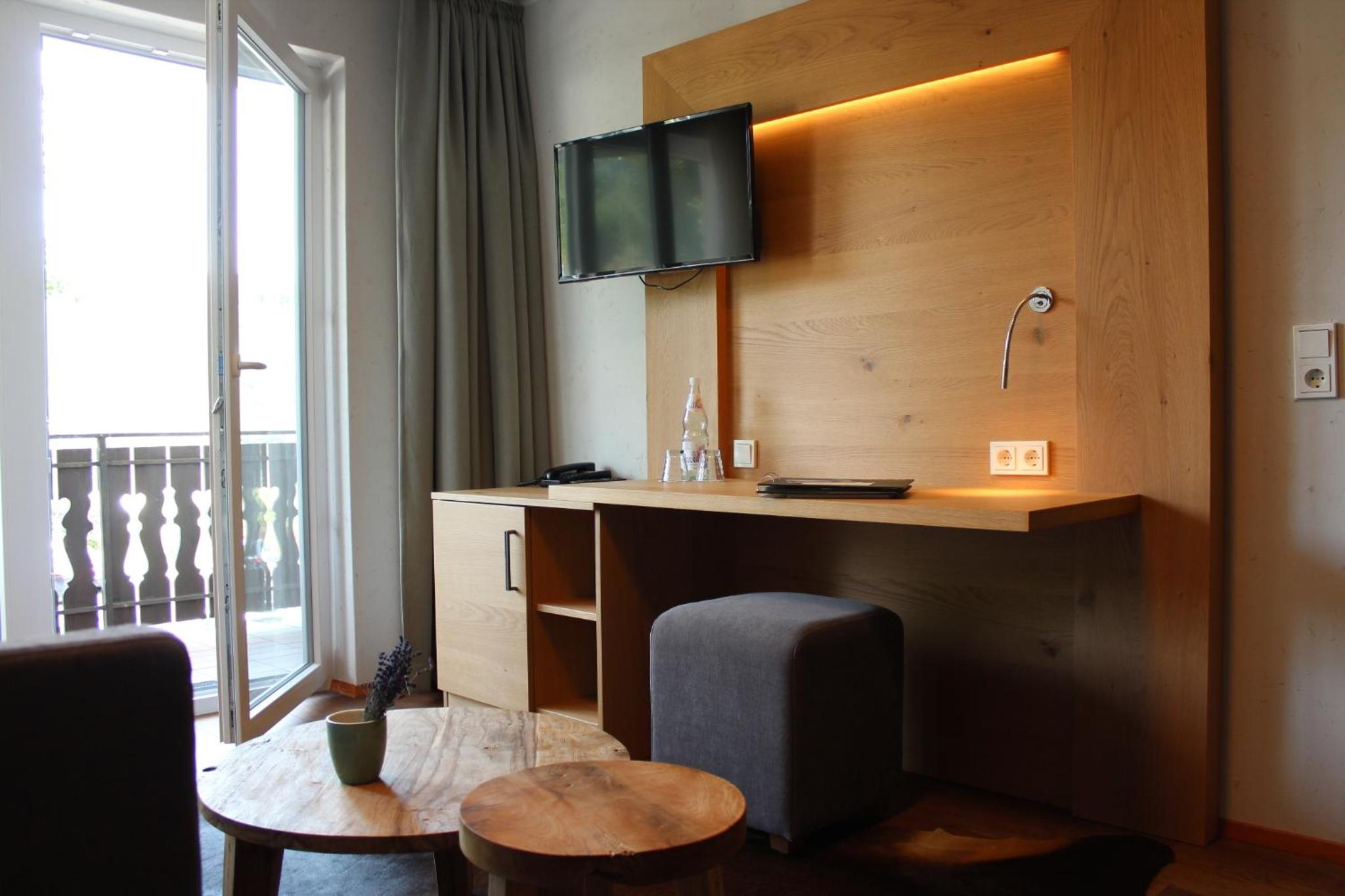 Deluxe Twin Room with Sea View photo 1