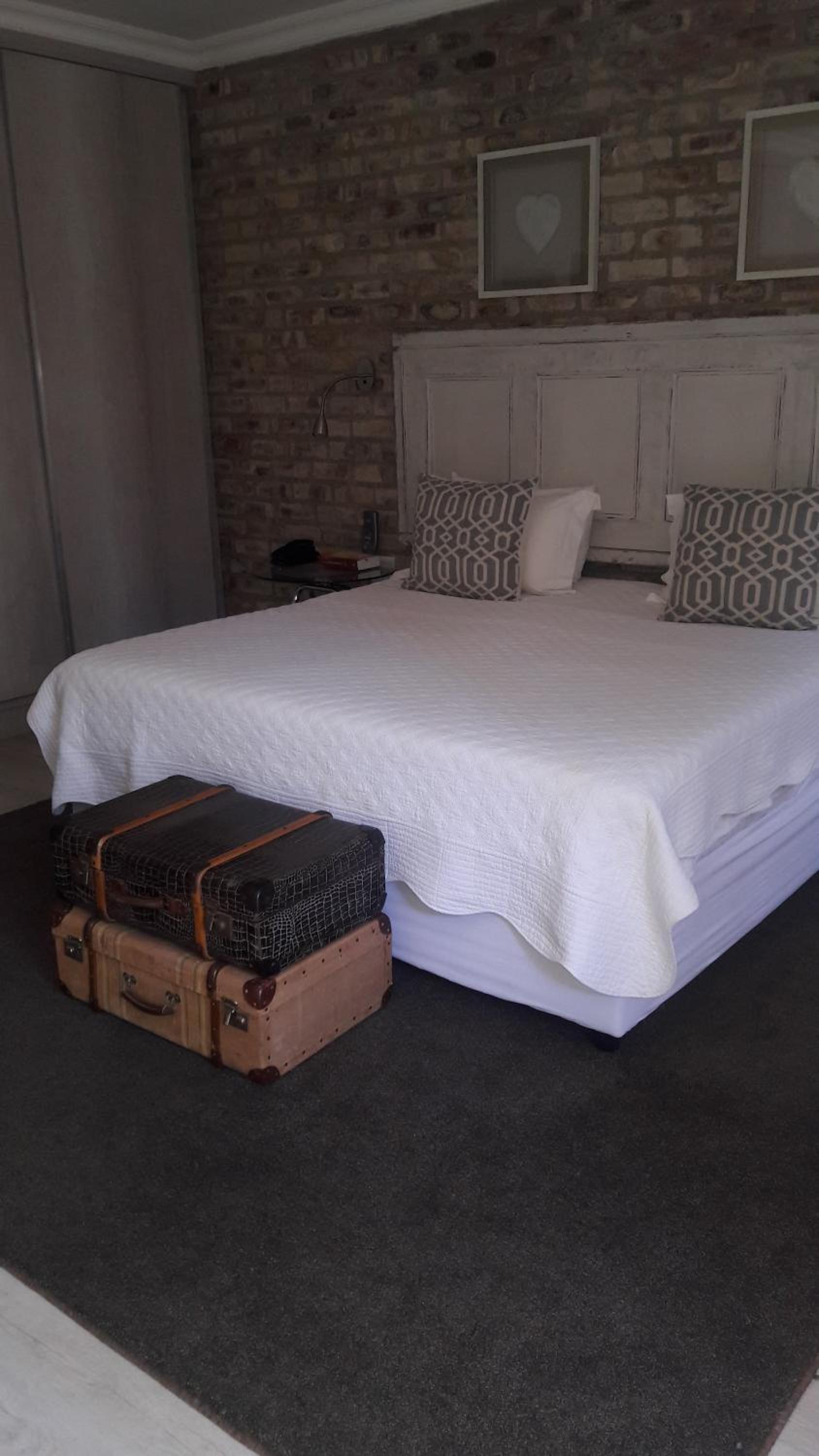 Luxury King or Twin room - Photo 1