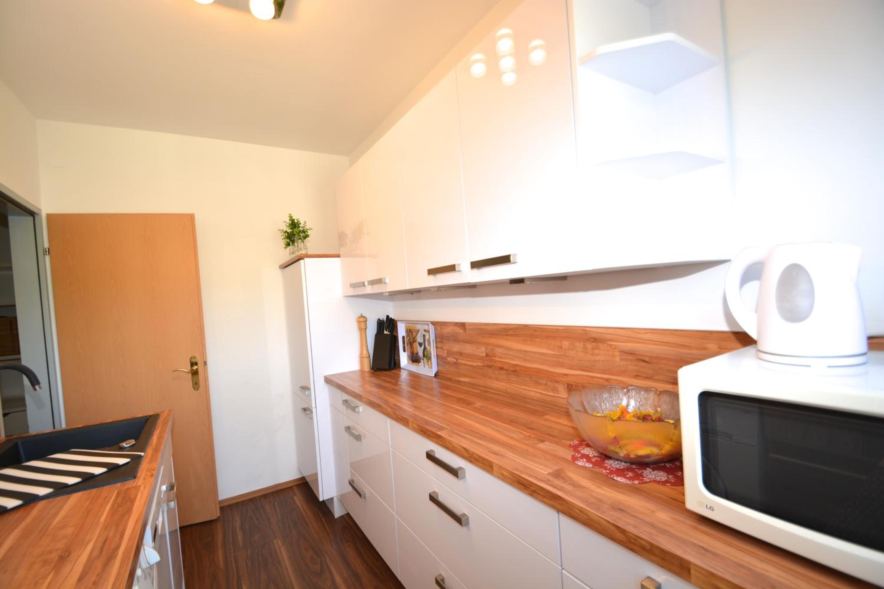 Apartment (4 Adults) - Photo 4