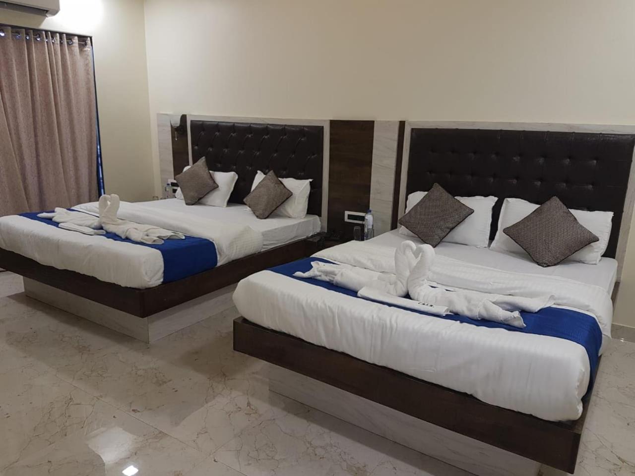 Quadruple Room with Balcony photo 3