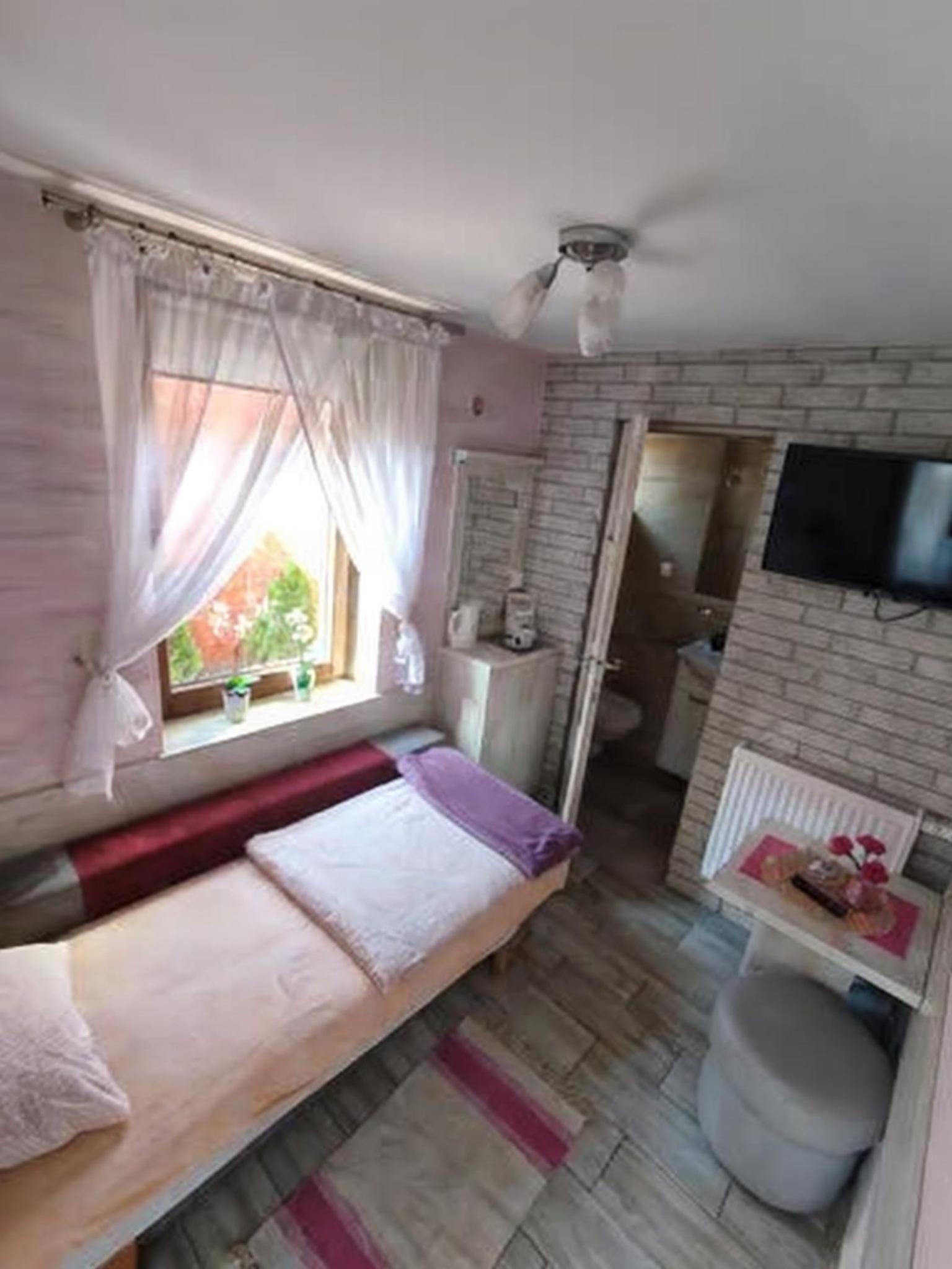 Single Room with Private Bathroom