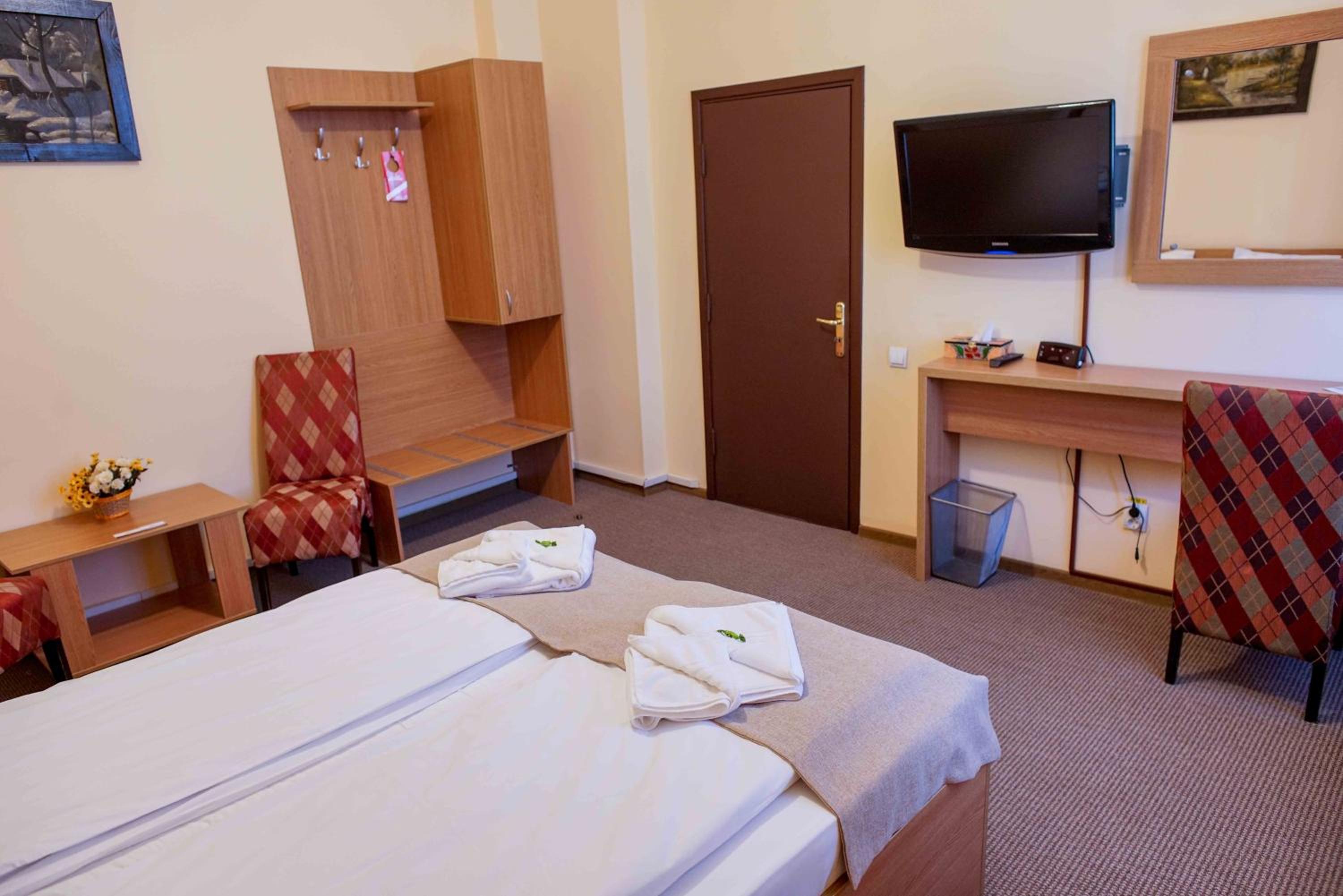 Suite - Photo 2