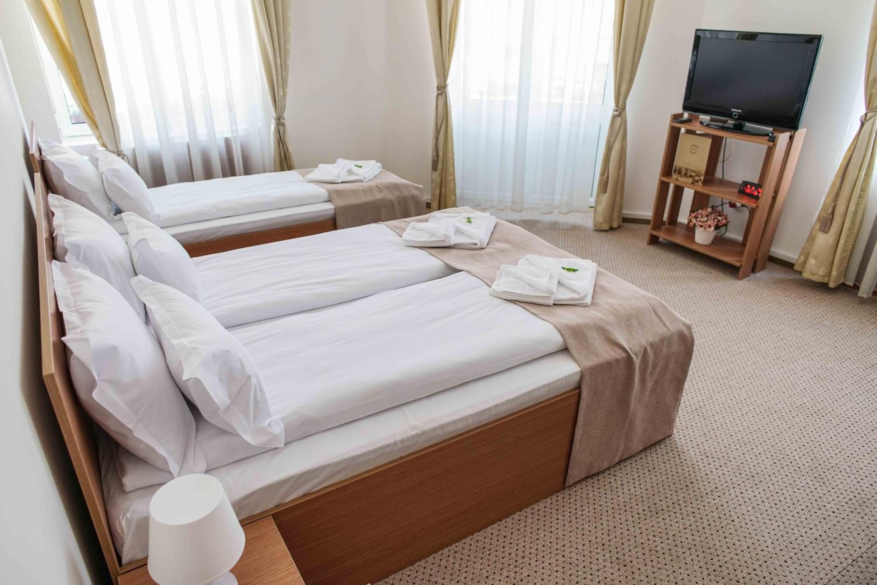 Triple Room - Photo 1