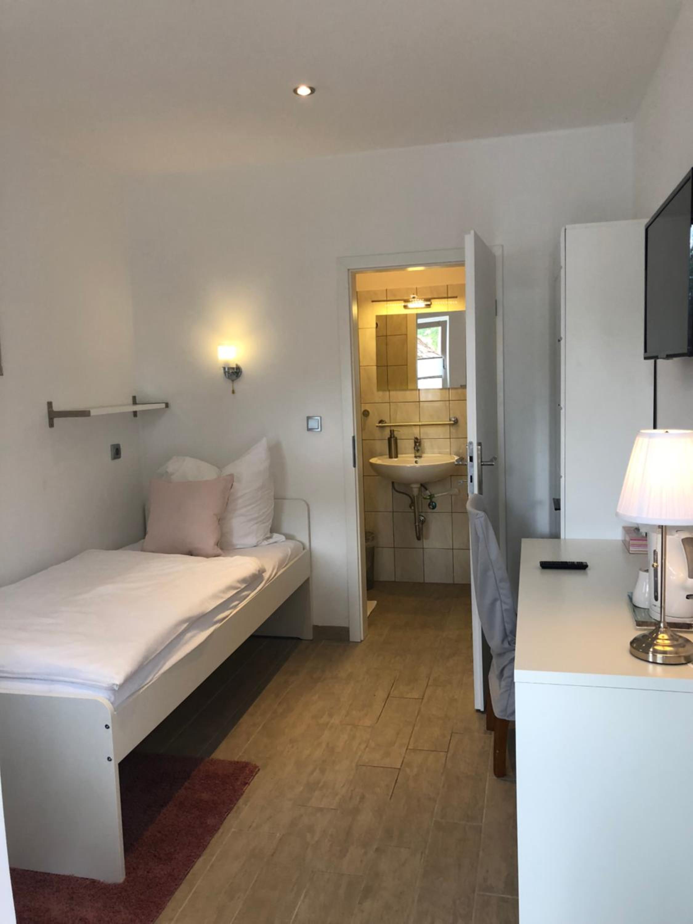 Single Room photo 1