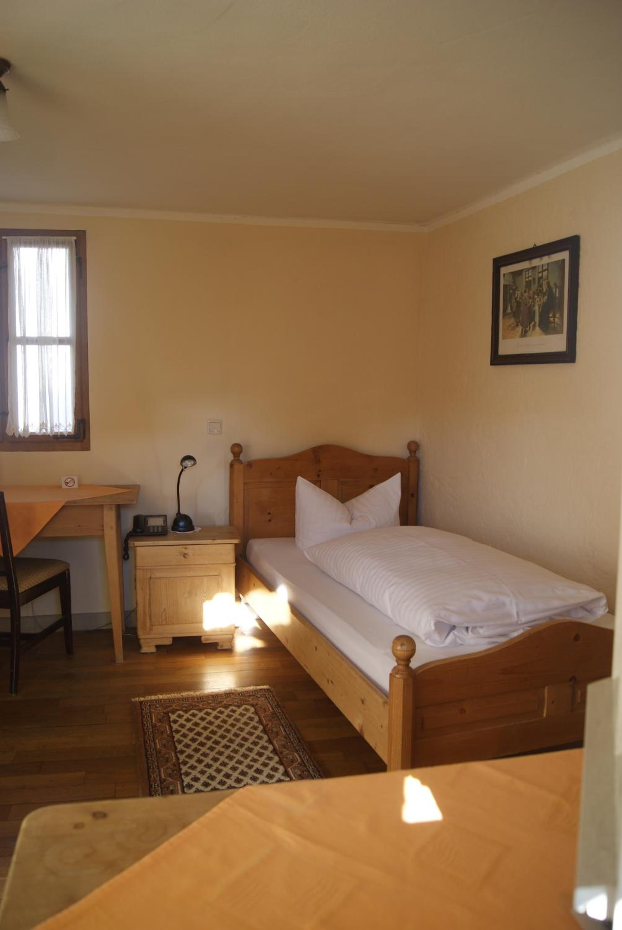 Single Room photo 3