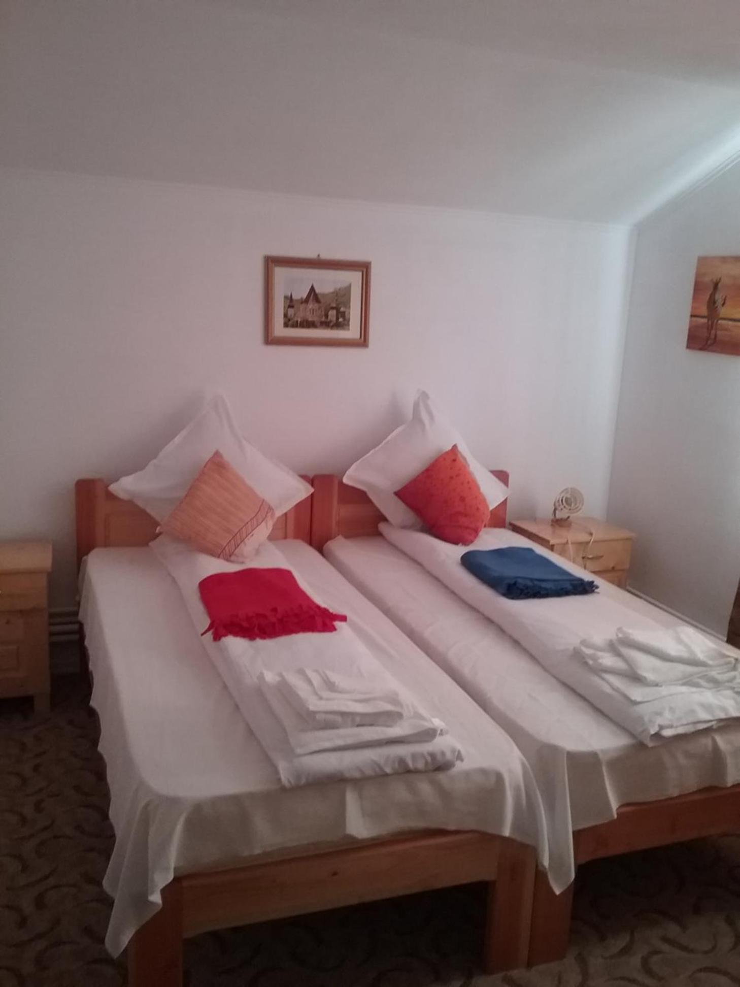 Double Room with Private Bathroom photo 3