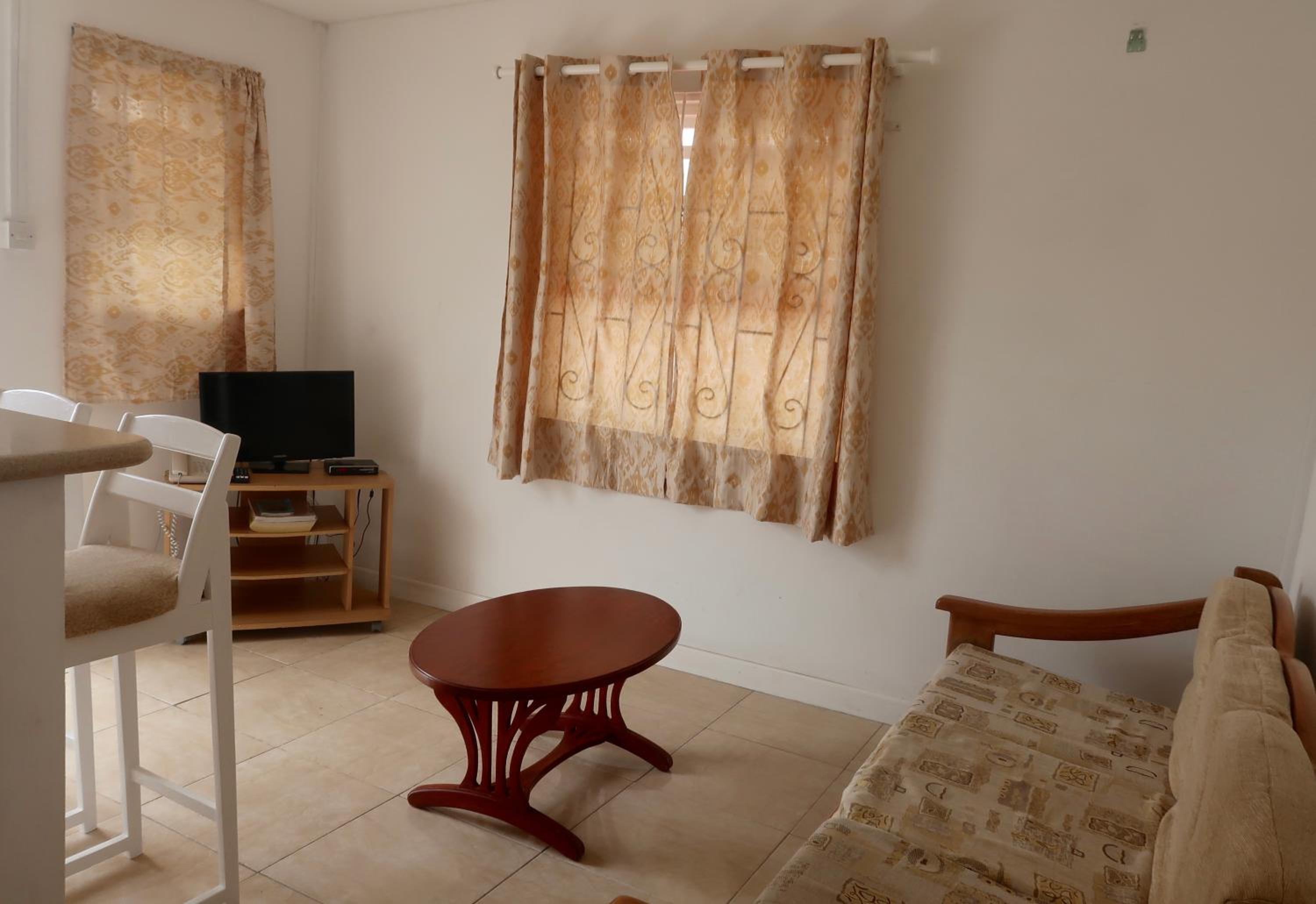 One-Bedroom Apartment with Air Conditioning photo 2