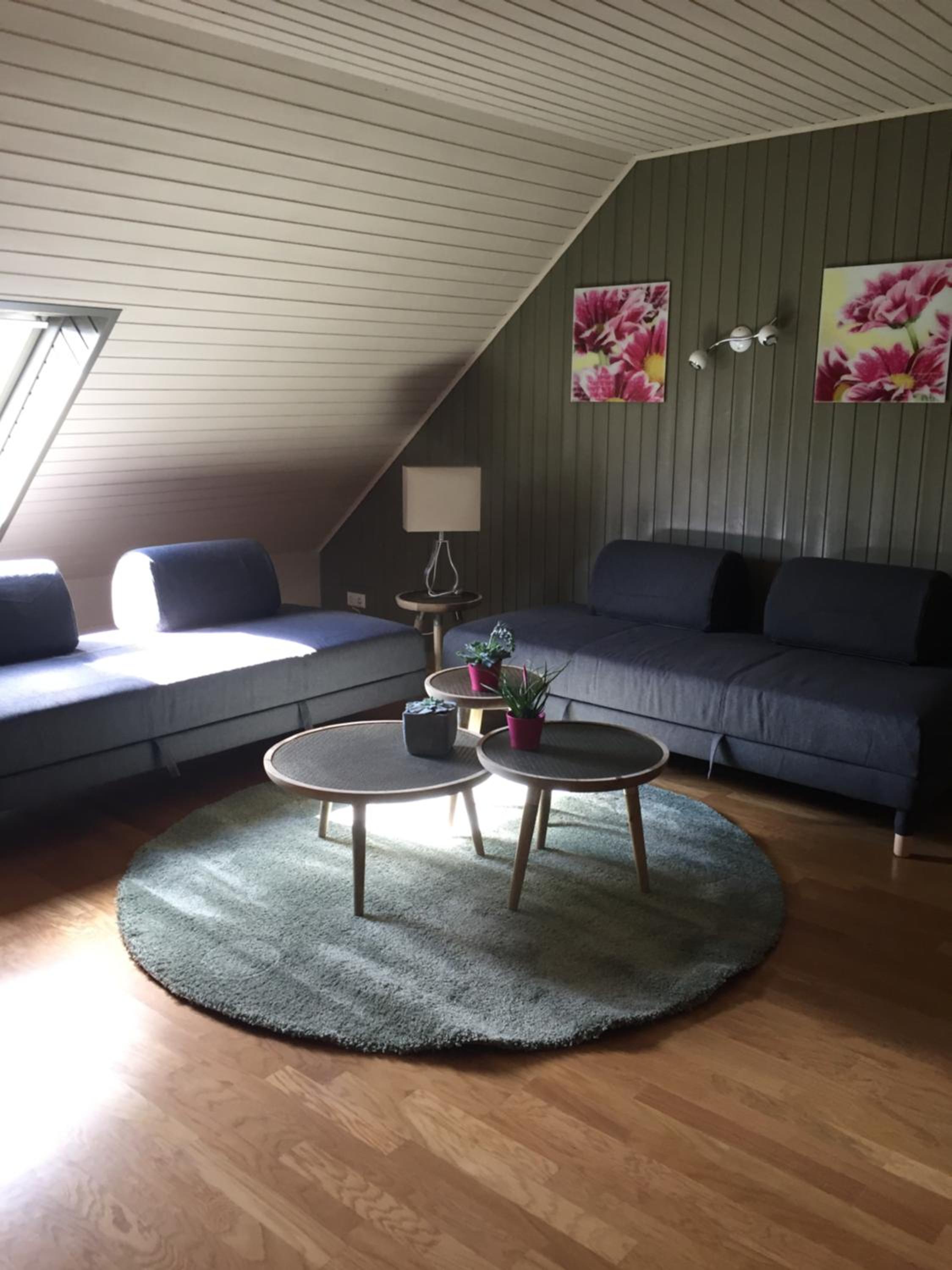 Superior Family Room photo 1