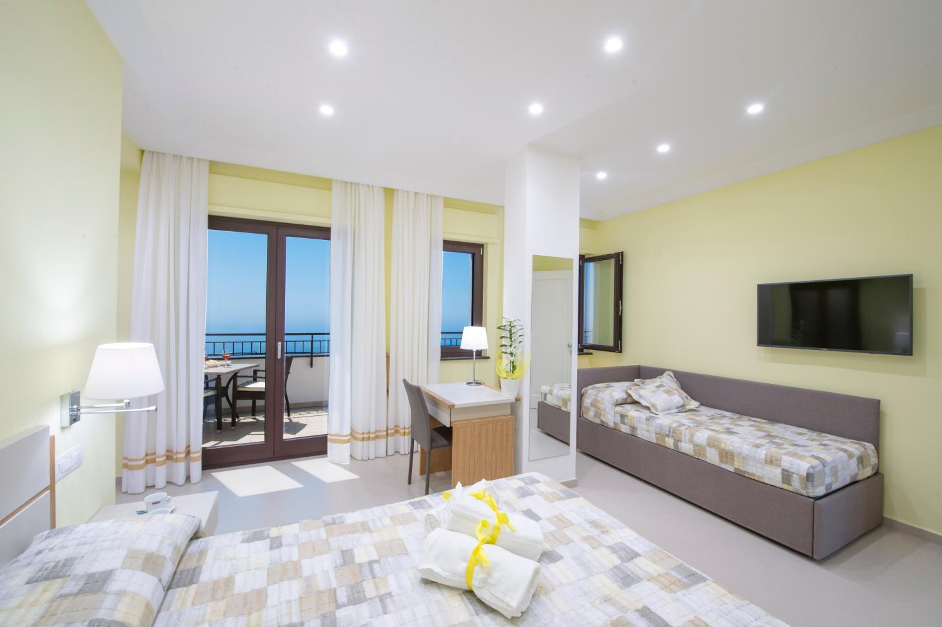 Luxury Room - Photo 14