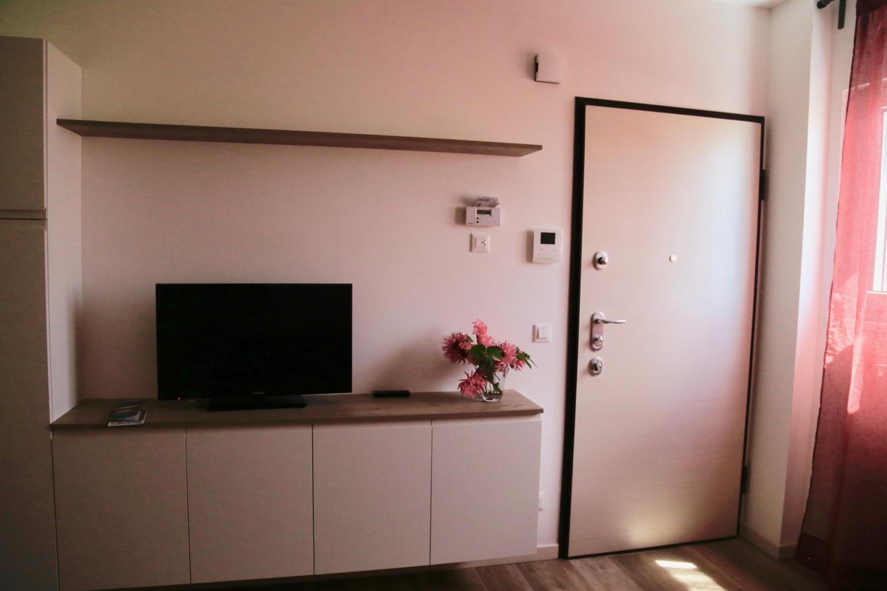 Apartment with Balcony photo 1