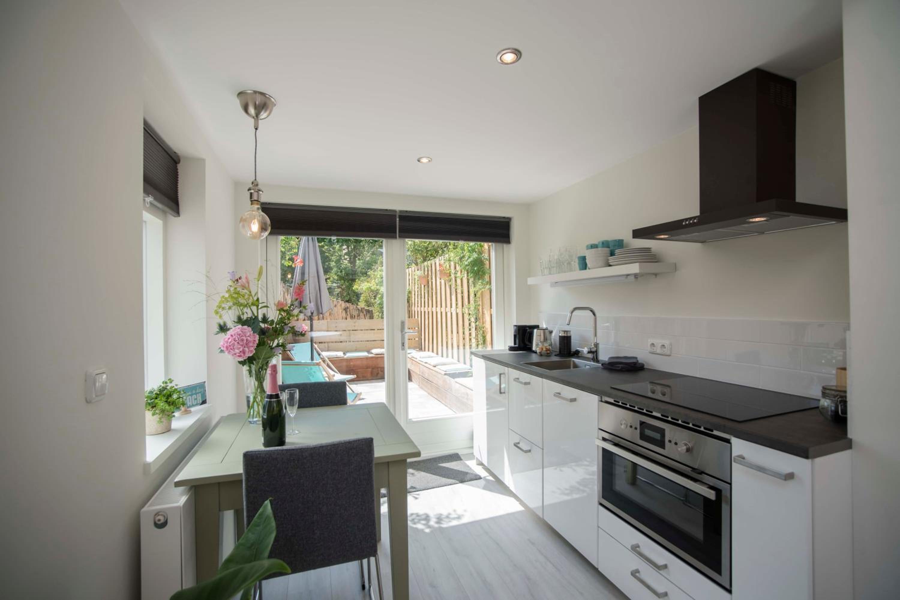 Apartment with Garden View - Photo 19