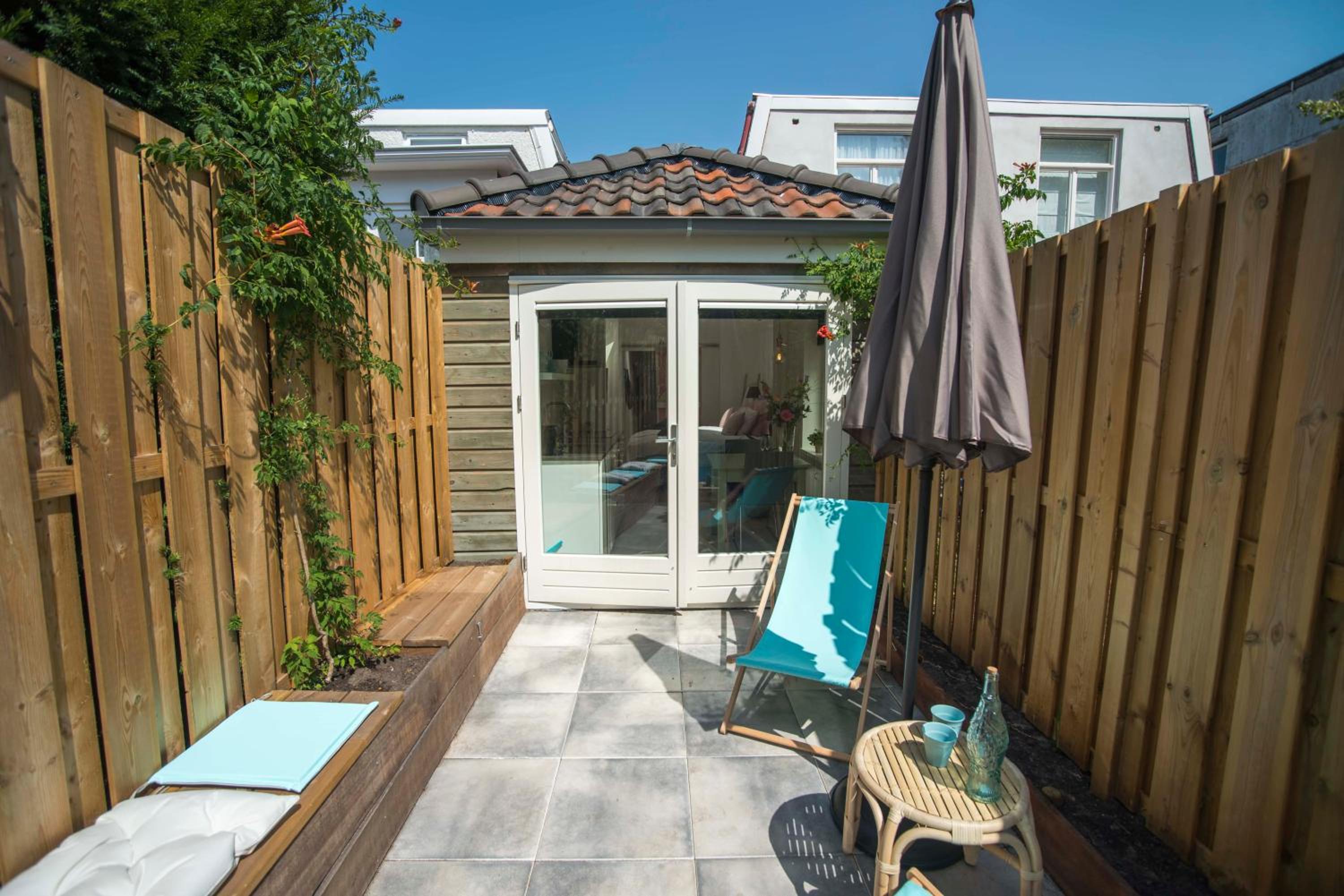 Apartment with Garden View - Photo 2