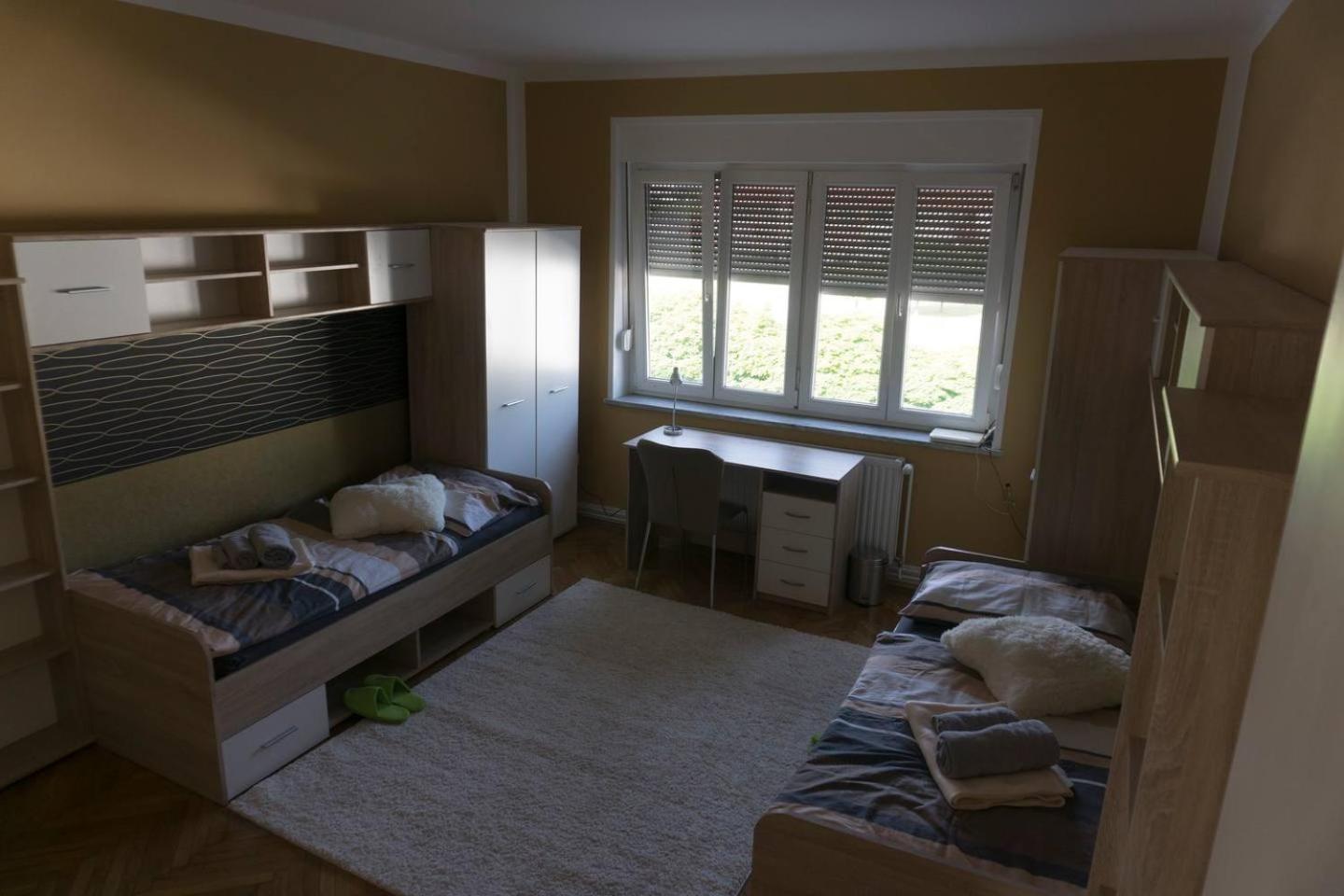 2 Bedroom Apartment with Balcony  photo 1