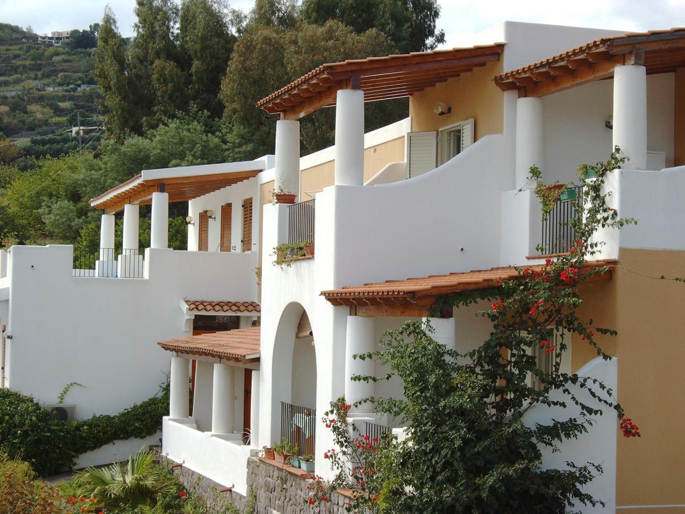 Studio with Sea View (2 Adults) - Photo 12