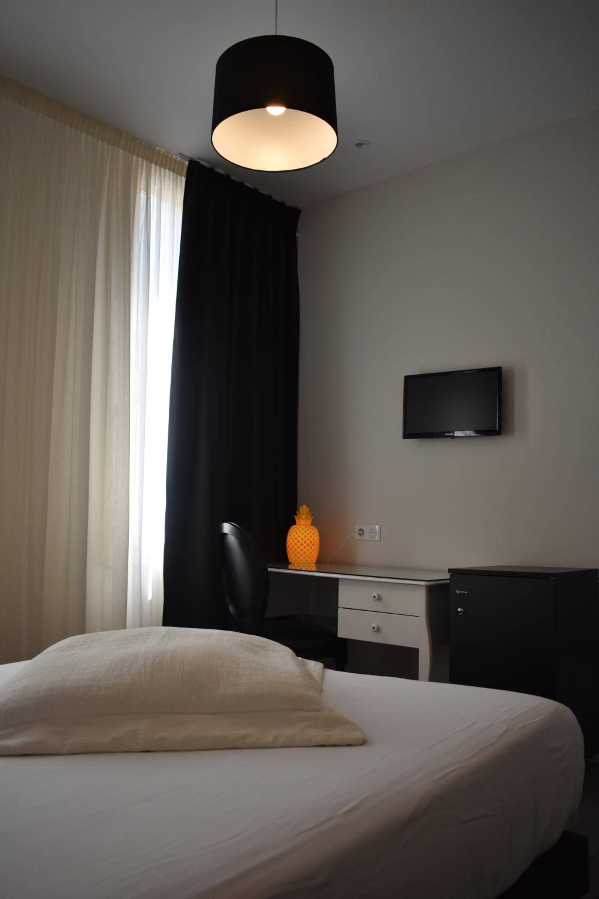 Single Room photo 2