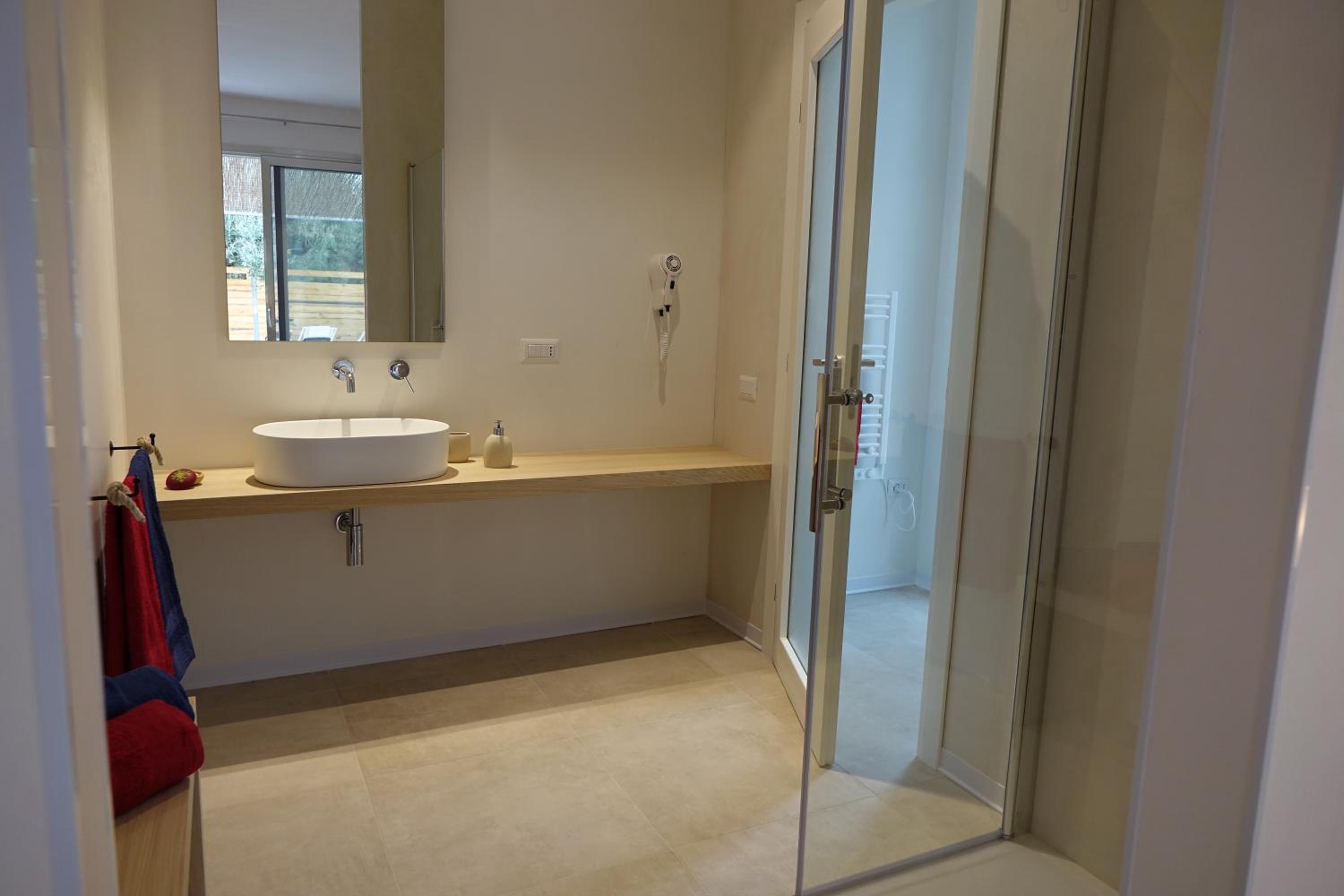 Double or Twin Room with Private Bathroom photo 2