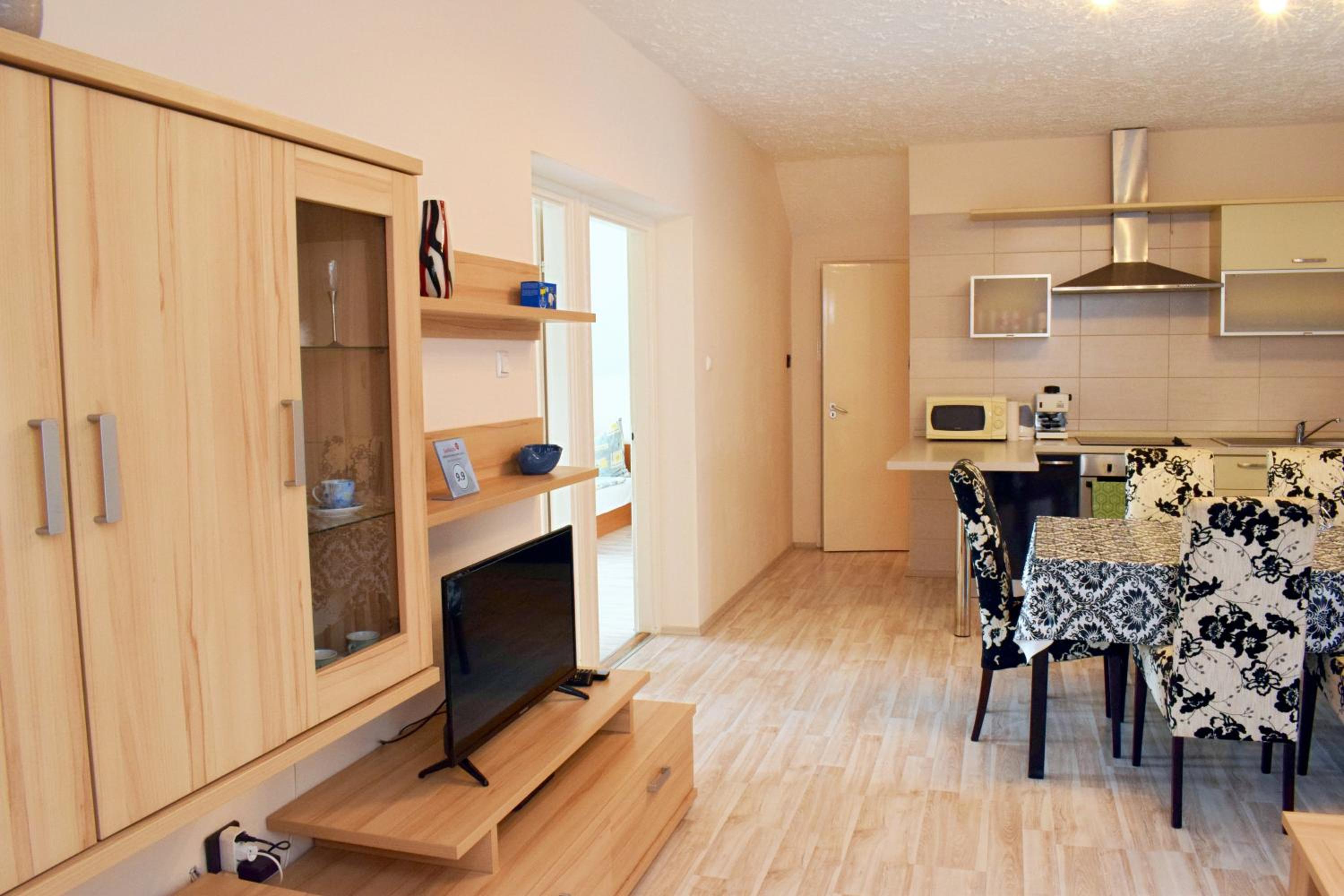 Apartment with Balcony photo 1