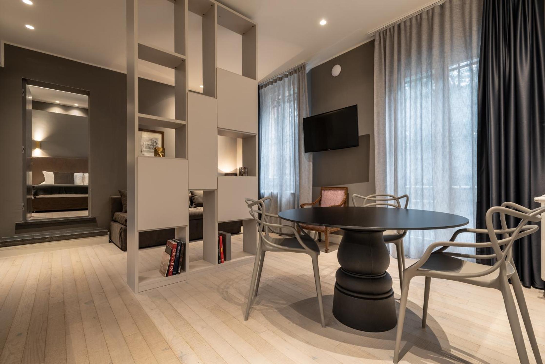 Apartment Suite - Photo 1