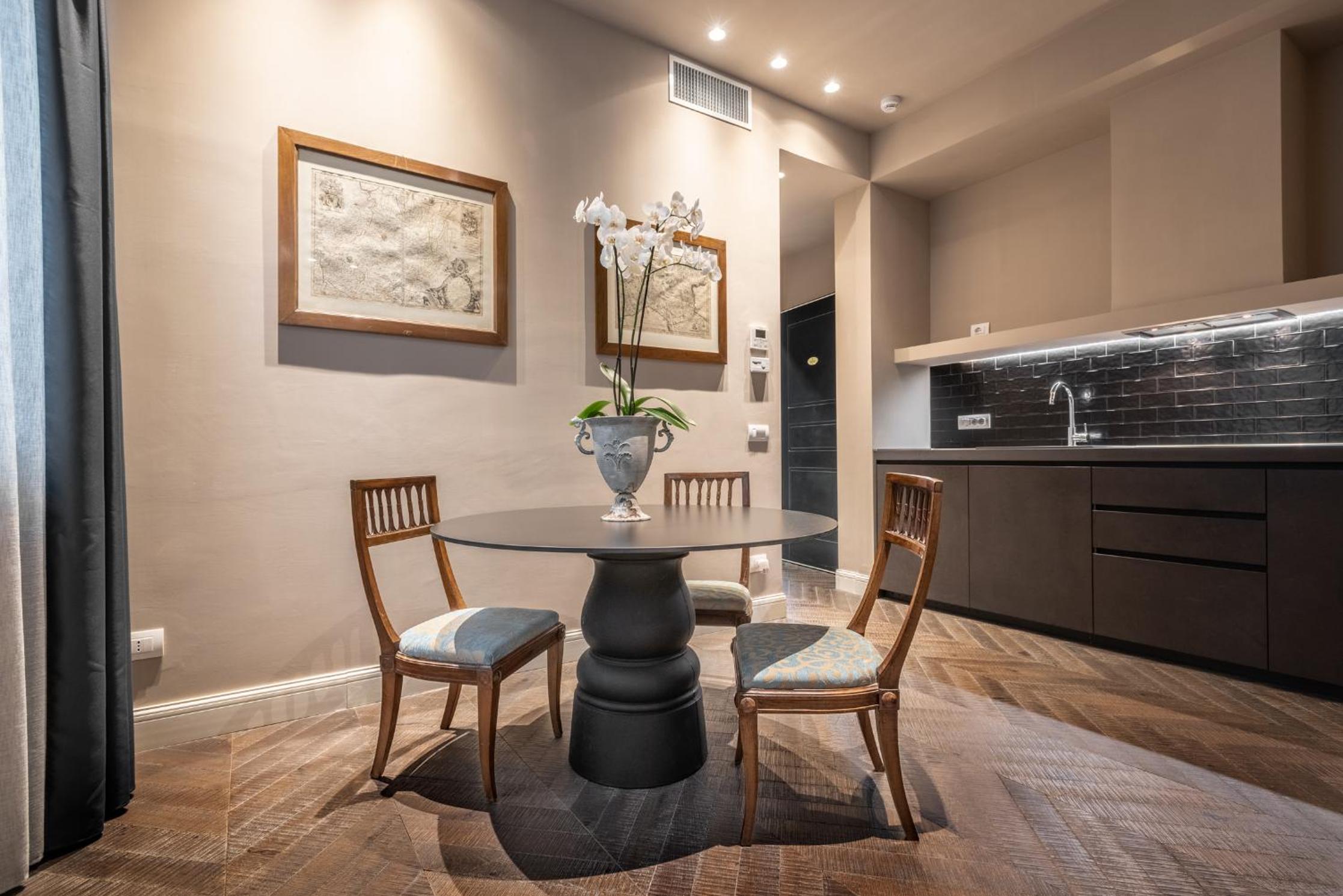 Apartment Suite - Photo 6