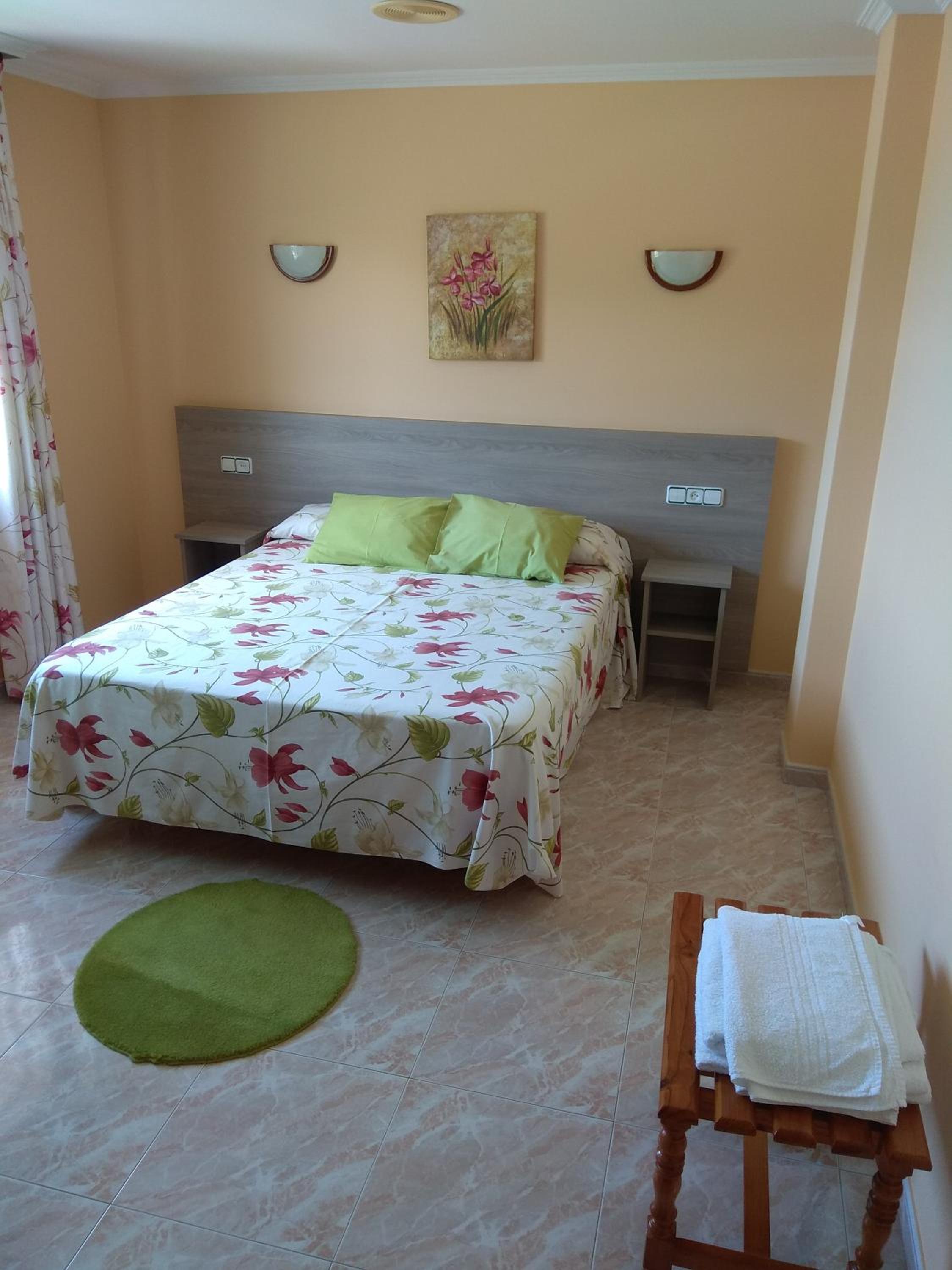 Double or Twin Room with Sea View - Photo 1