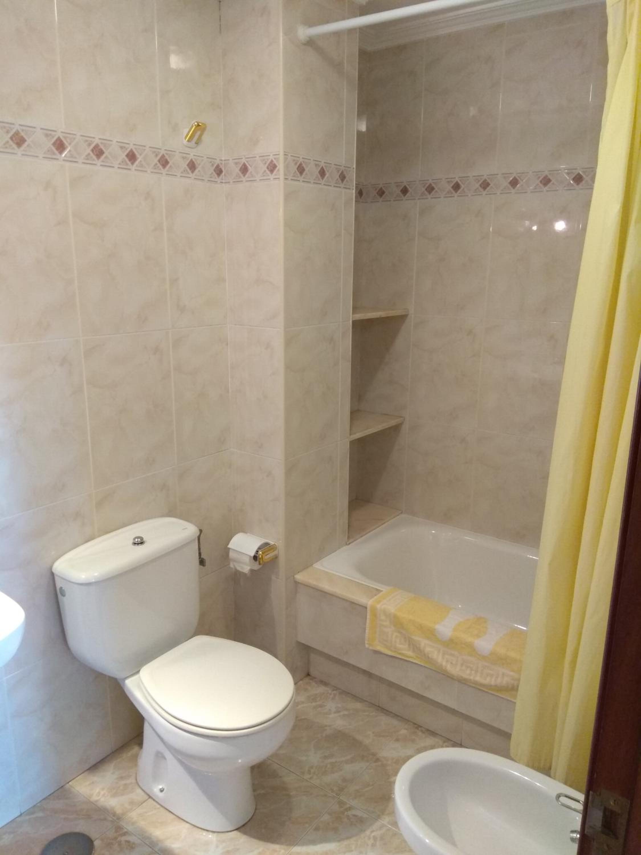 Double or Twin Room with Sea View - Photo 5