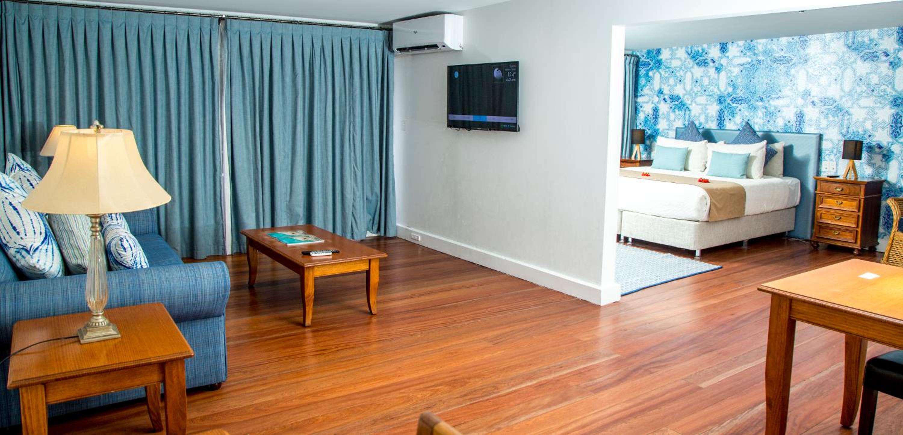 Garden View Penthouse Suite - Photo 2