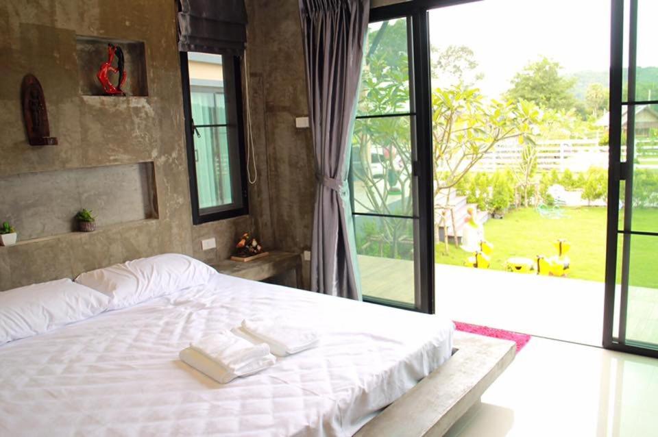 King Room with Mountain View photo 1