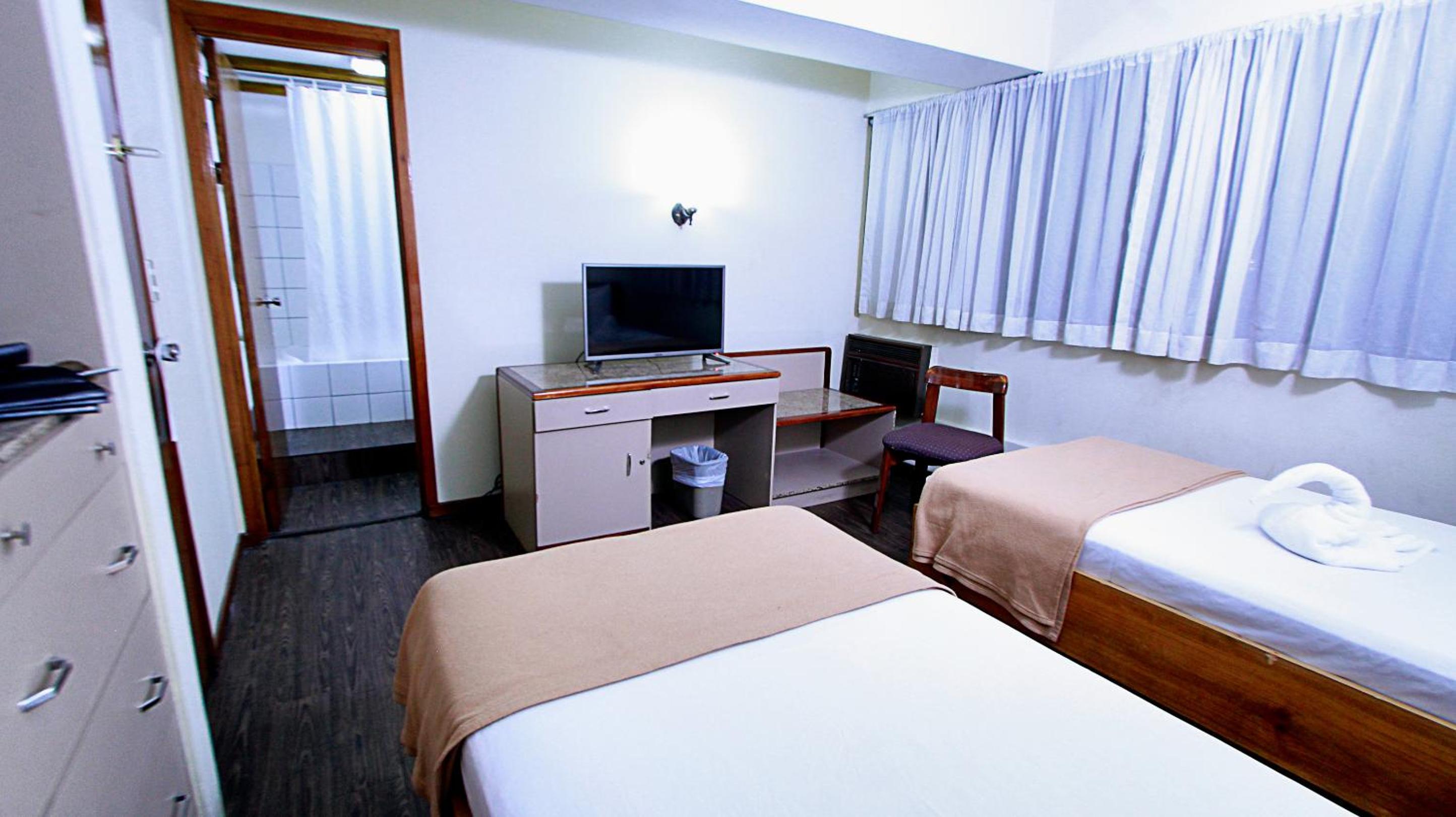 Standard Twin Room photo 3