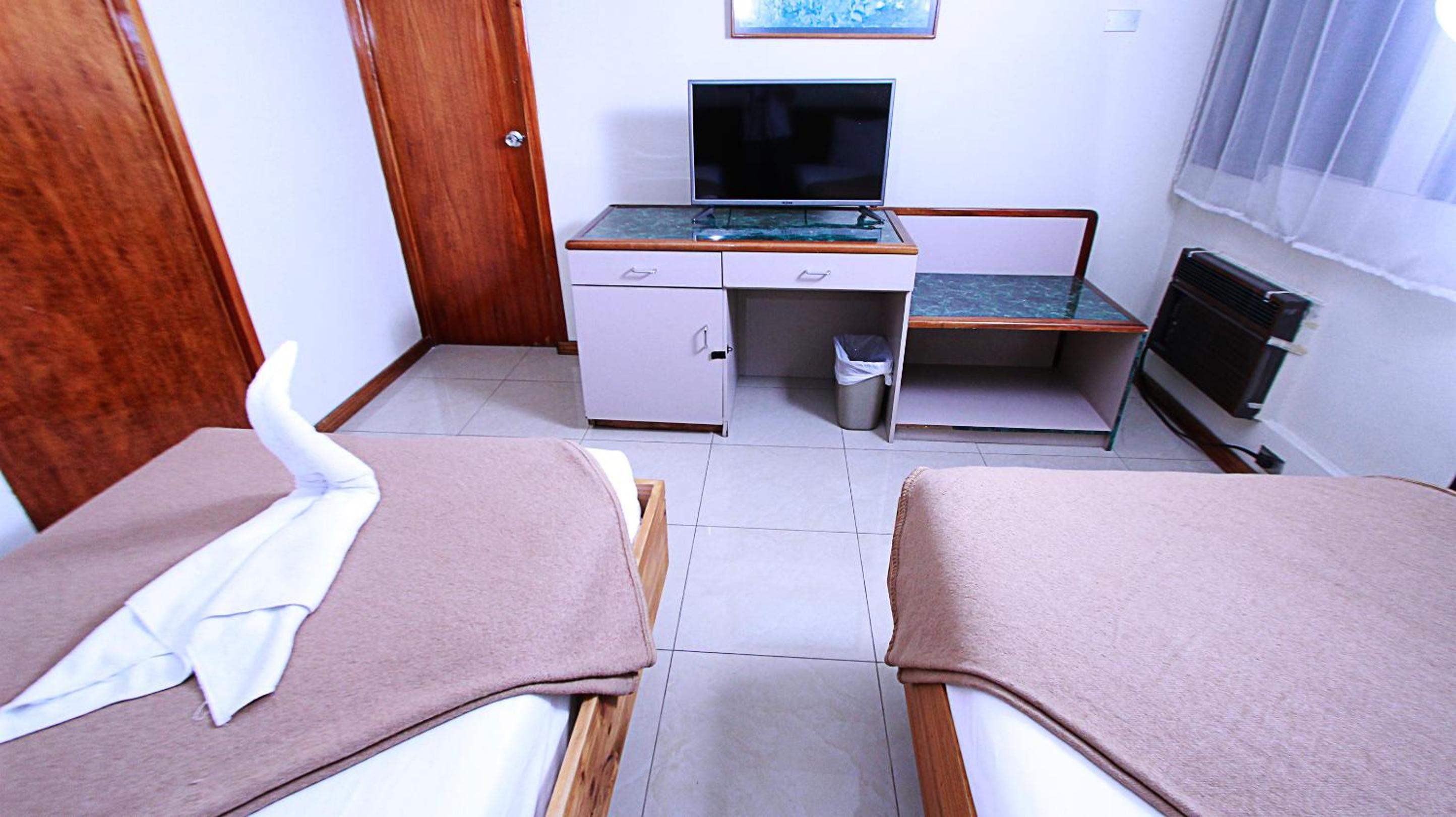 Standard Twin Room photo 2