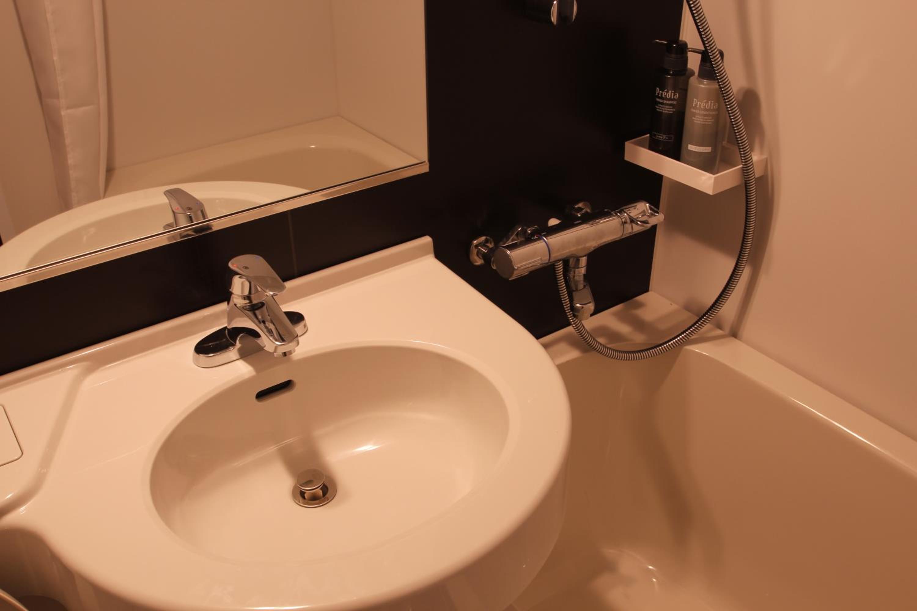 Double Room - Non-Smoking  - Photo 10