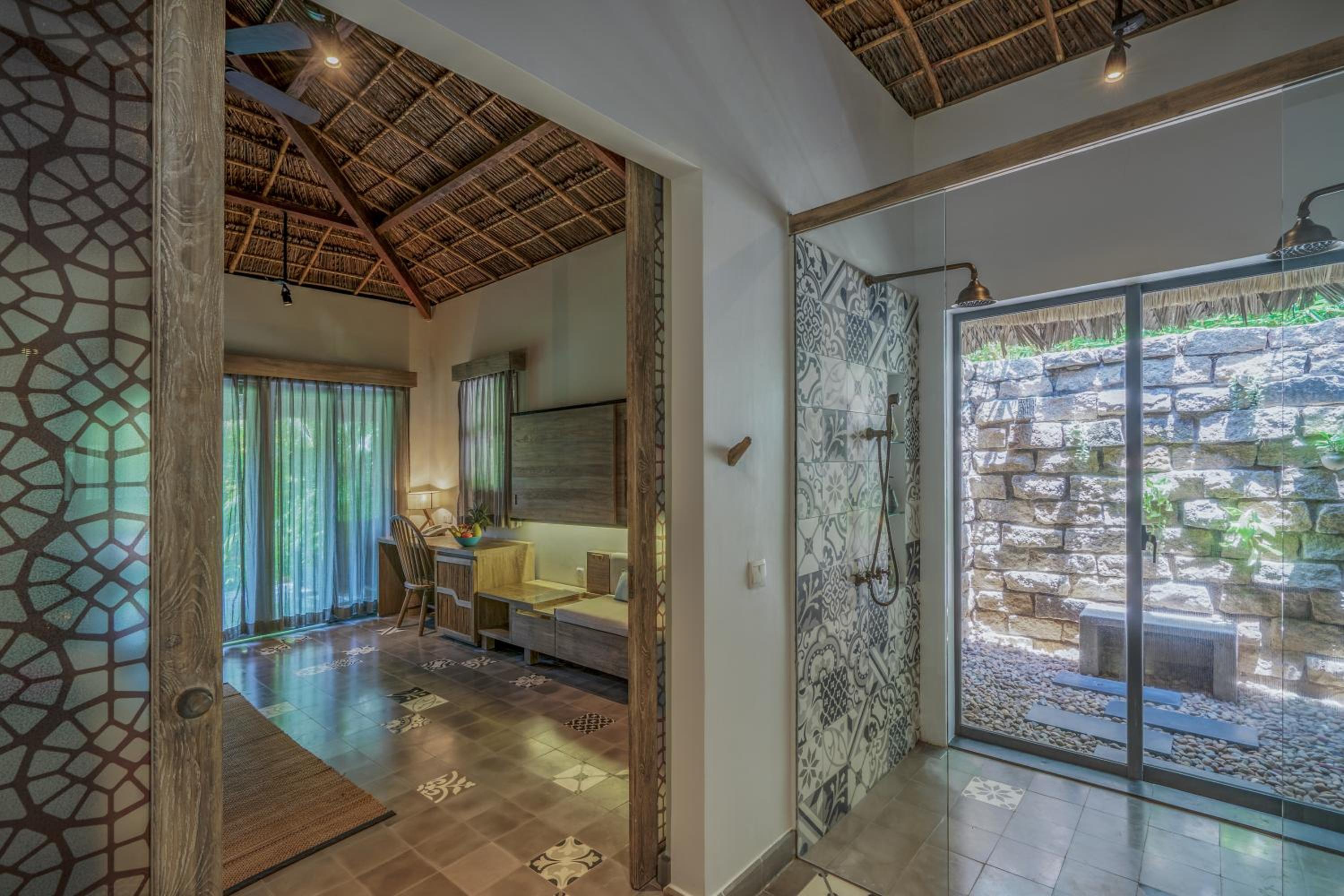 Beach Front Bungalow  - Photo 10
