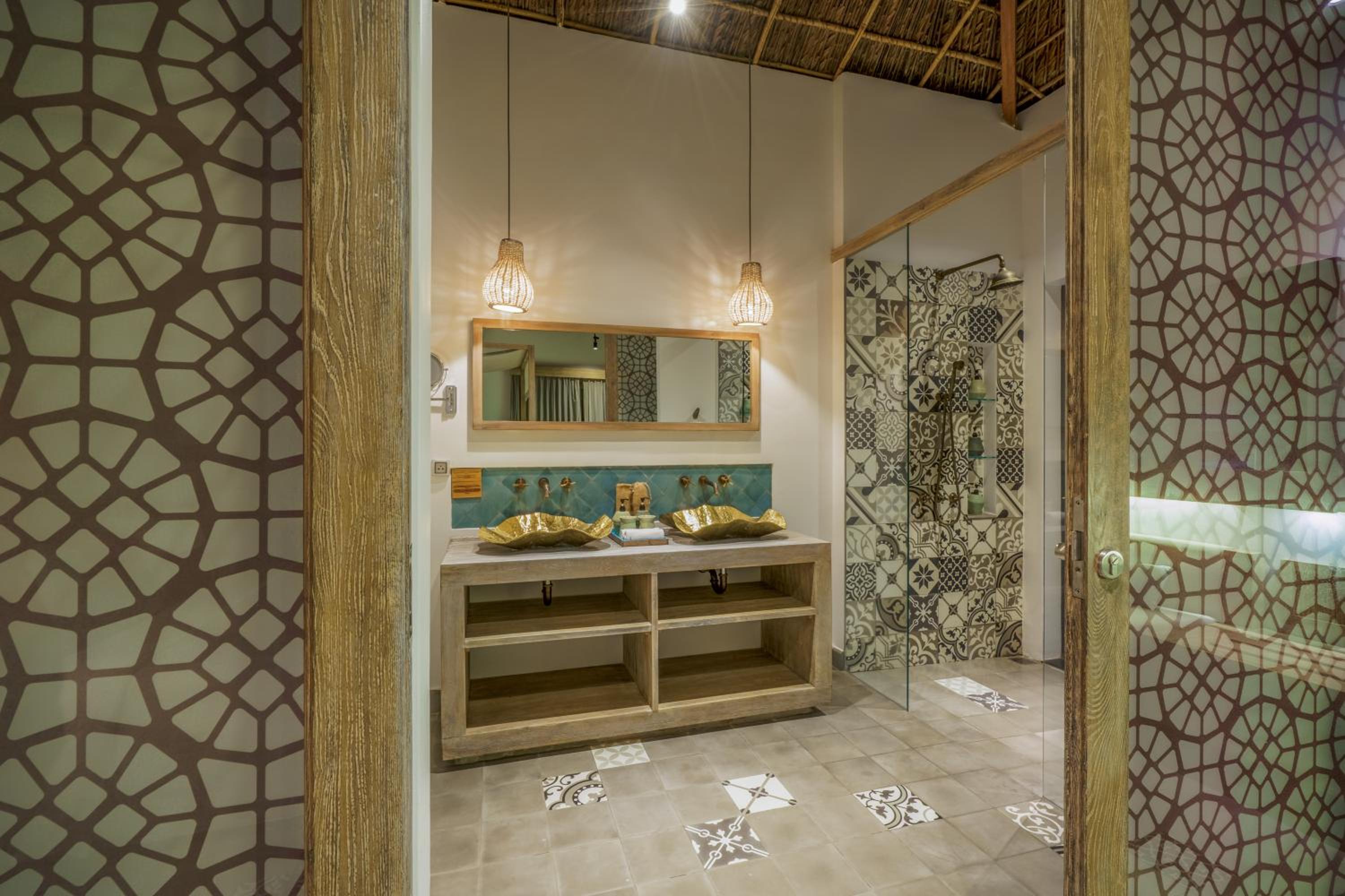 Beach Front Bungalow  - Photo 8