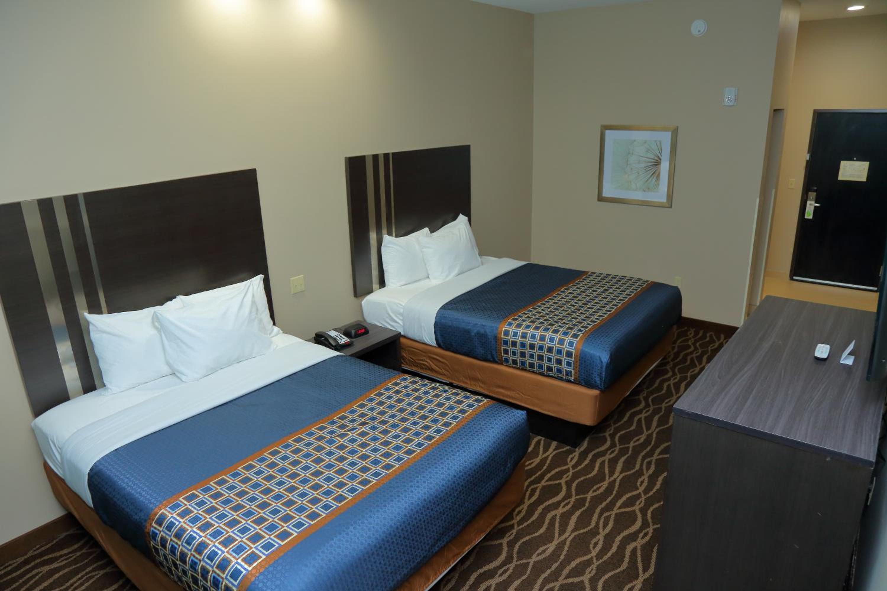 2 Queen Beds Non-Smoking