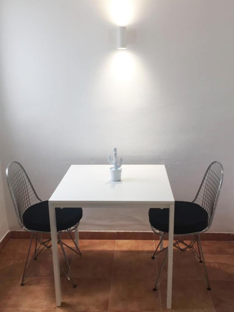 Studio Apartment - Photo 4