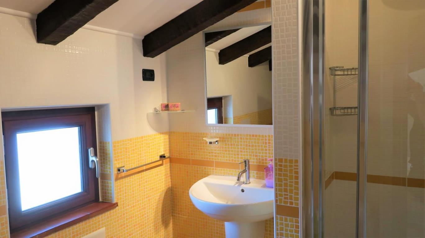 Double Room - Photo 20
