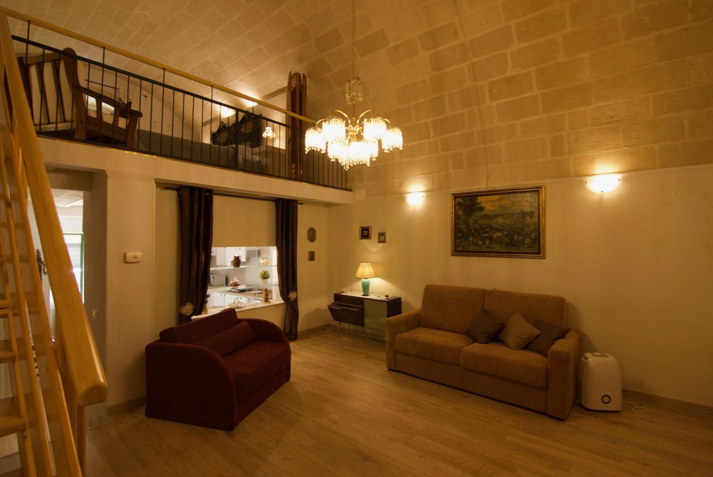 Maisonette - Photo 12