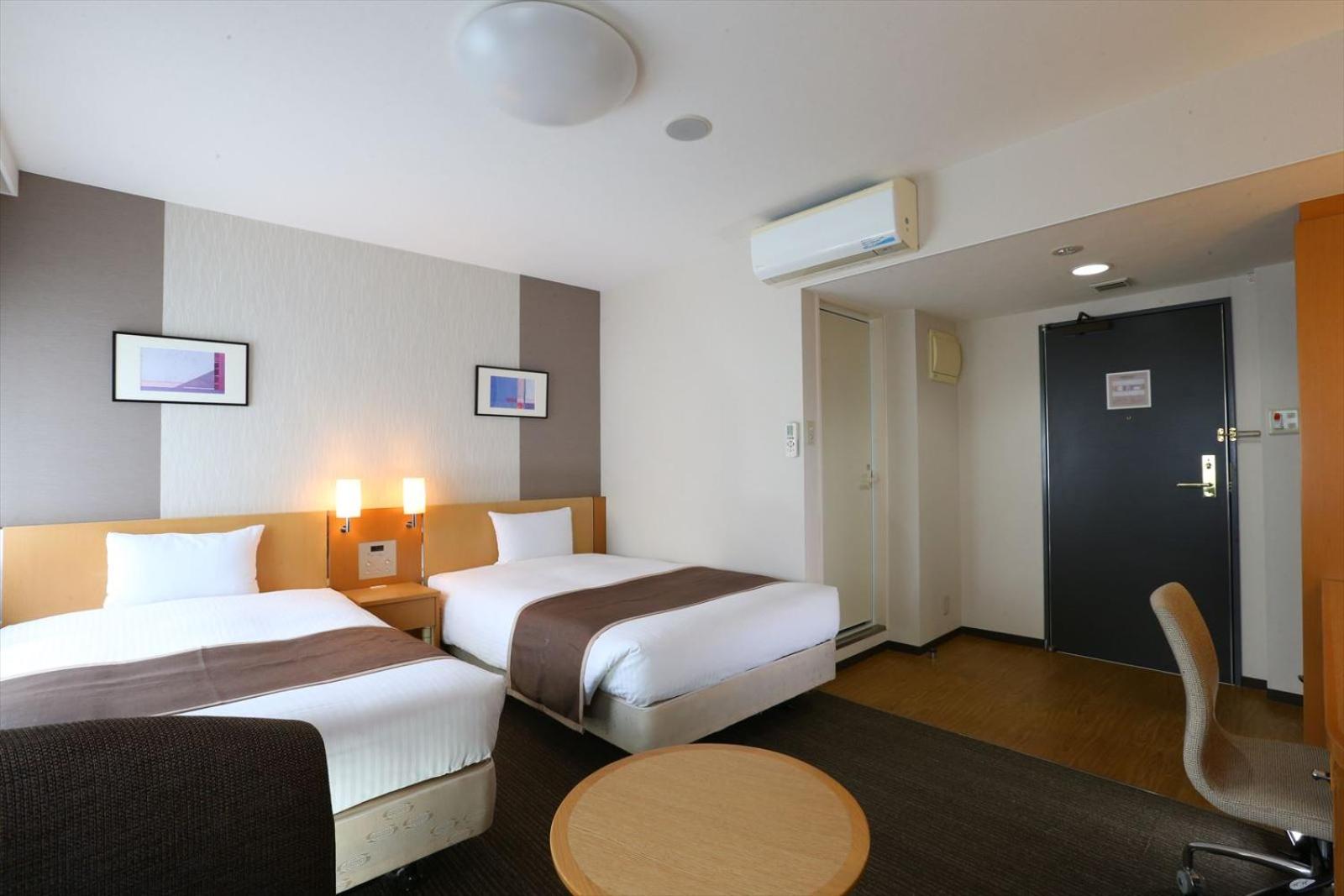 Twin Room (Two 47 in Beds) - Non-Smoking photo 1