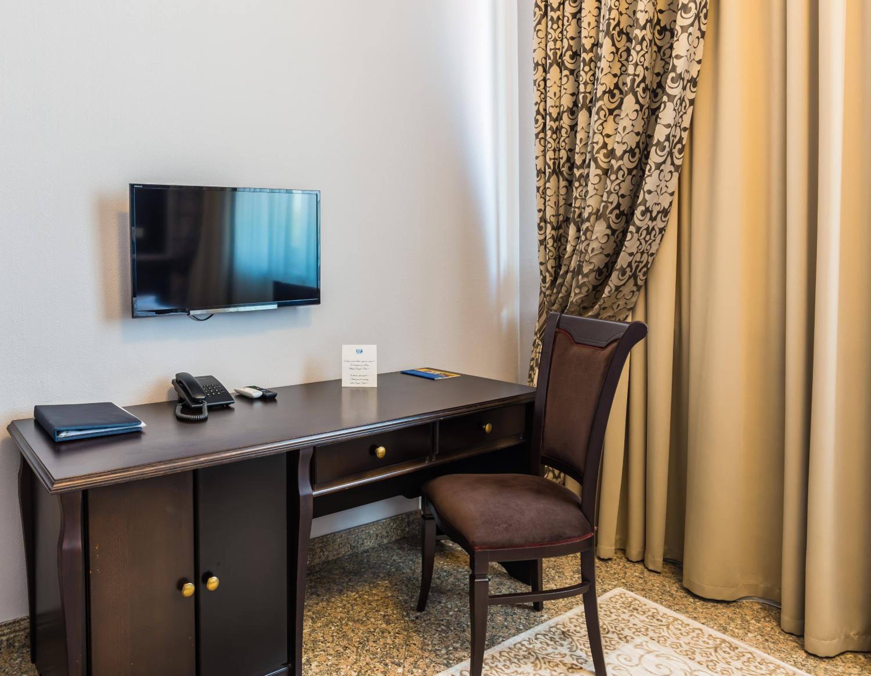 Standard Double Room - Photo 8