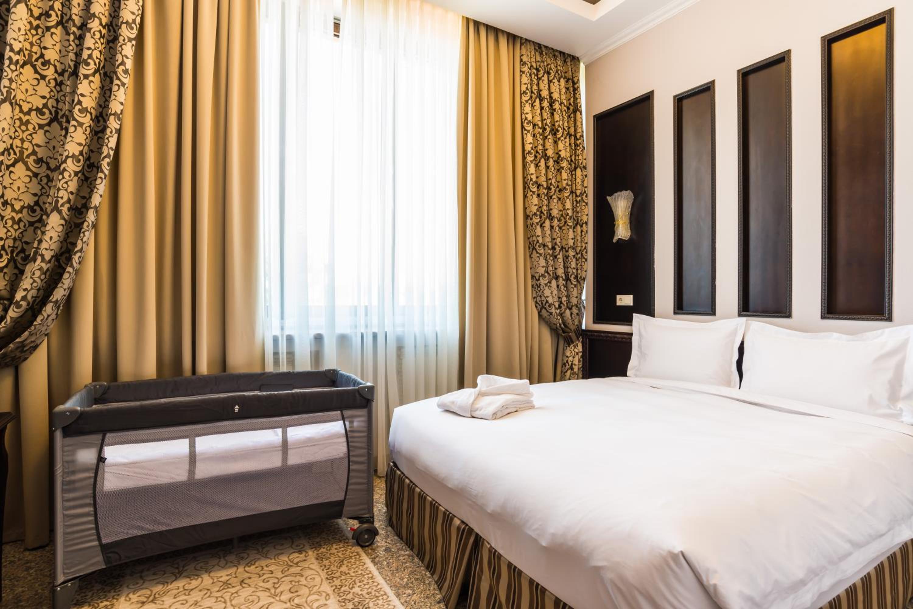 Standard Double Room - Photo 1