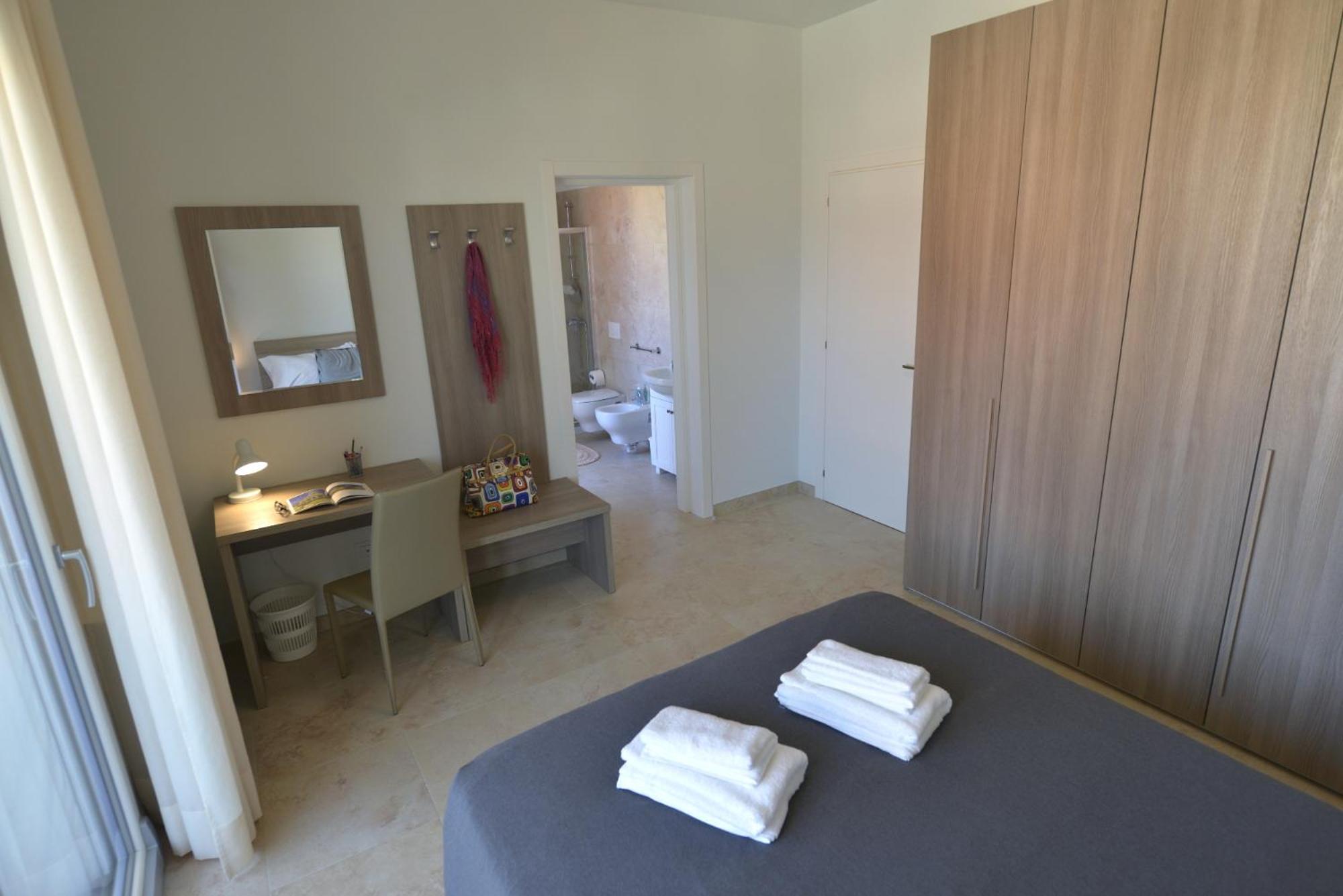 Double Room with Balcony photo 2