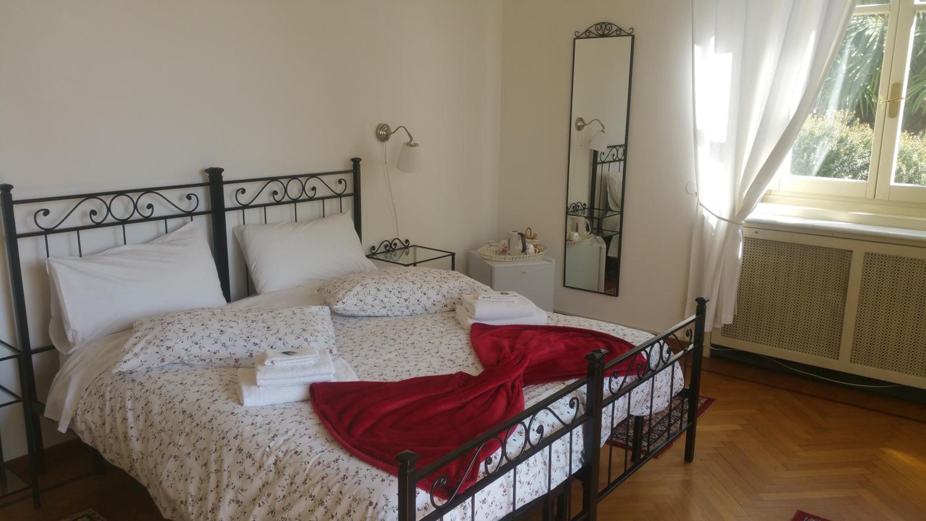 Double Room with Private External Bathroom