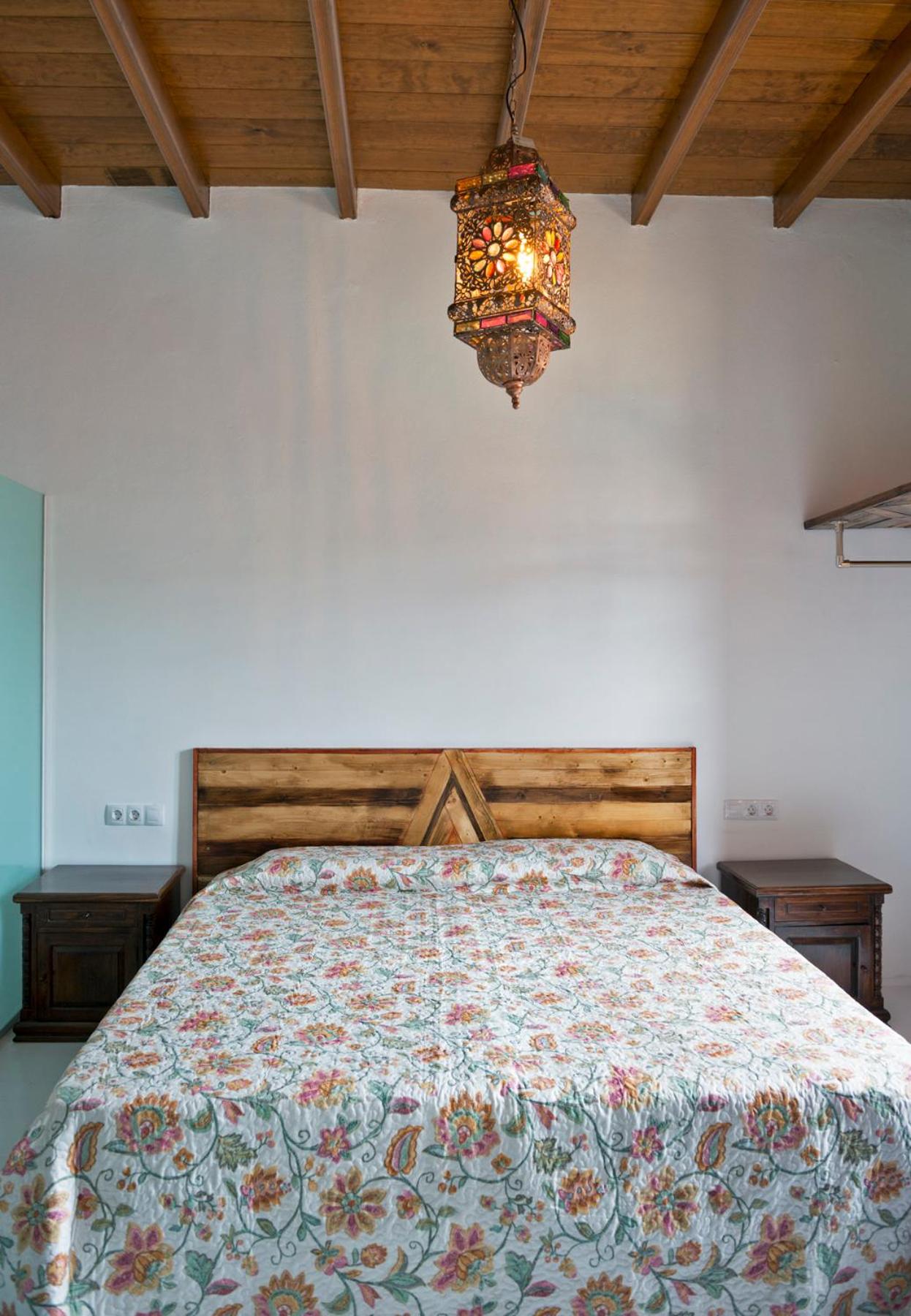 Deluxe Double Room with Side Sea View photo 2