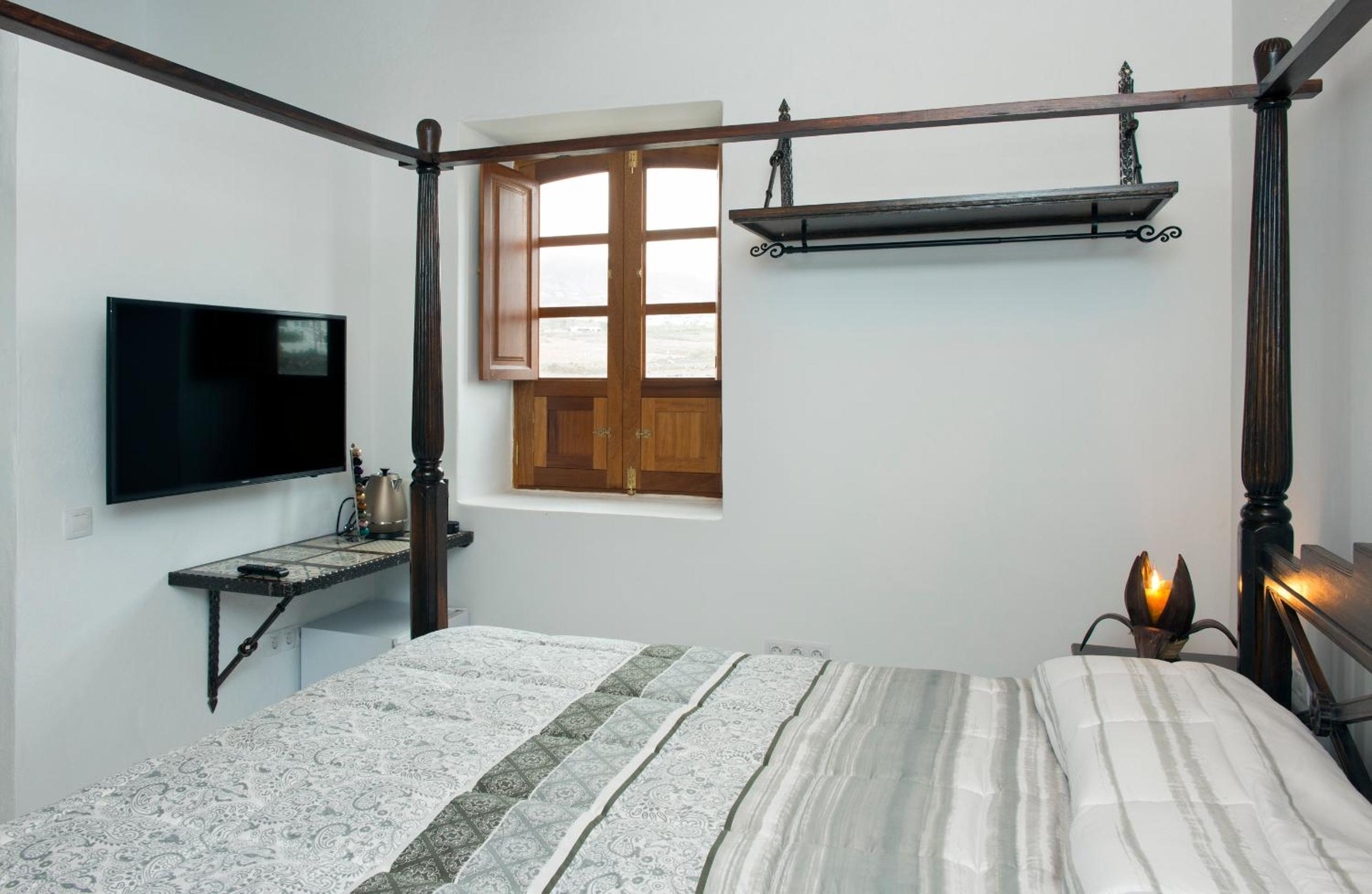 King Room with Mountain View photo 3