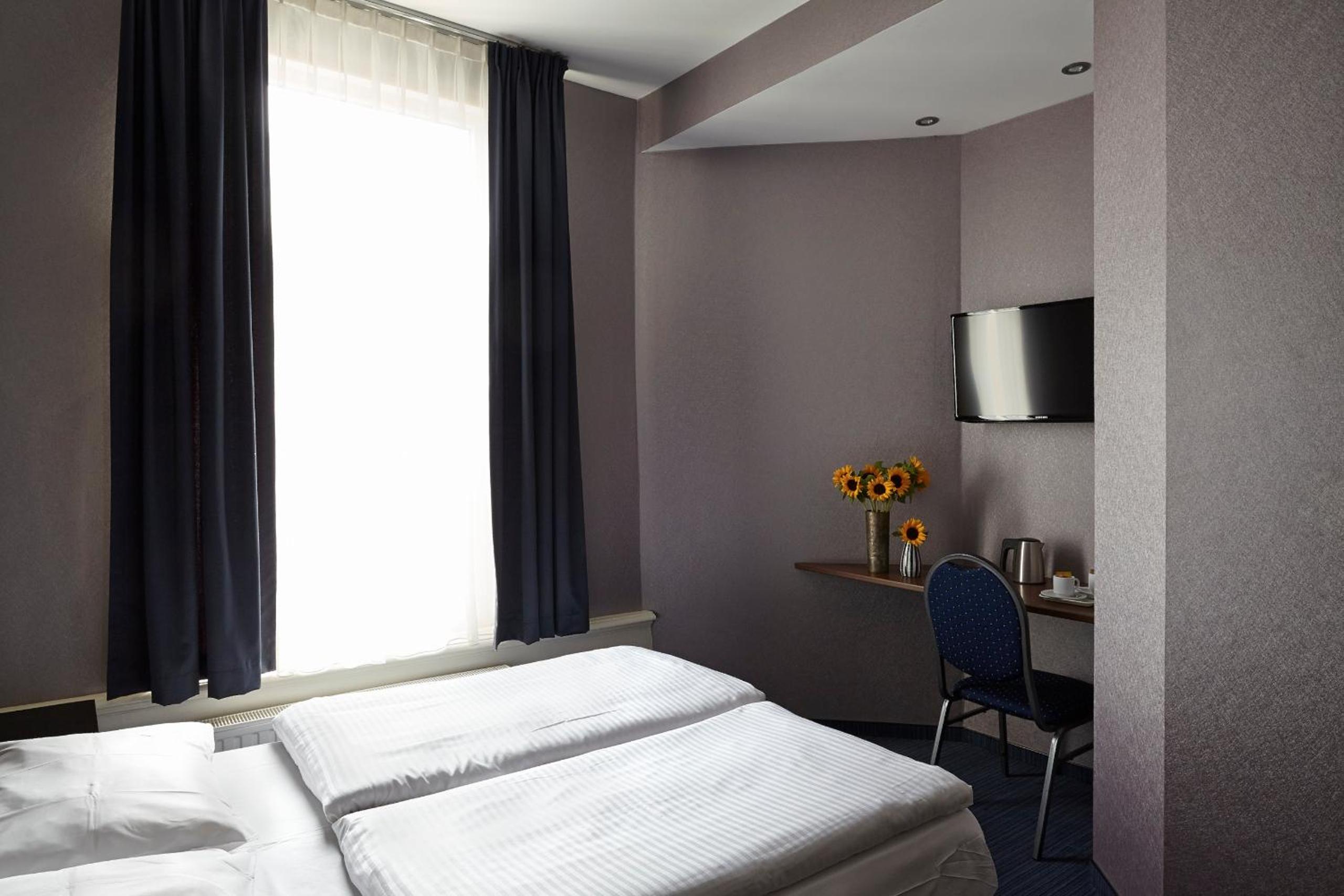 Standard Double Room photo 1