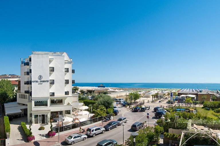 Double Room with Balcony and Sea View photo 2
