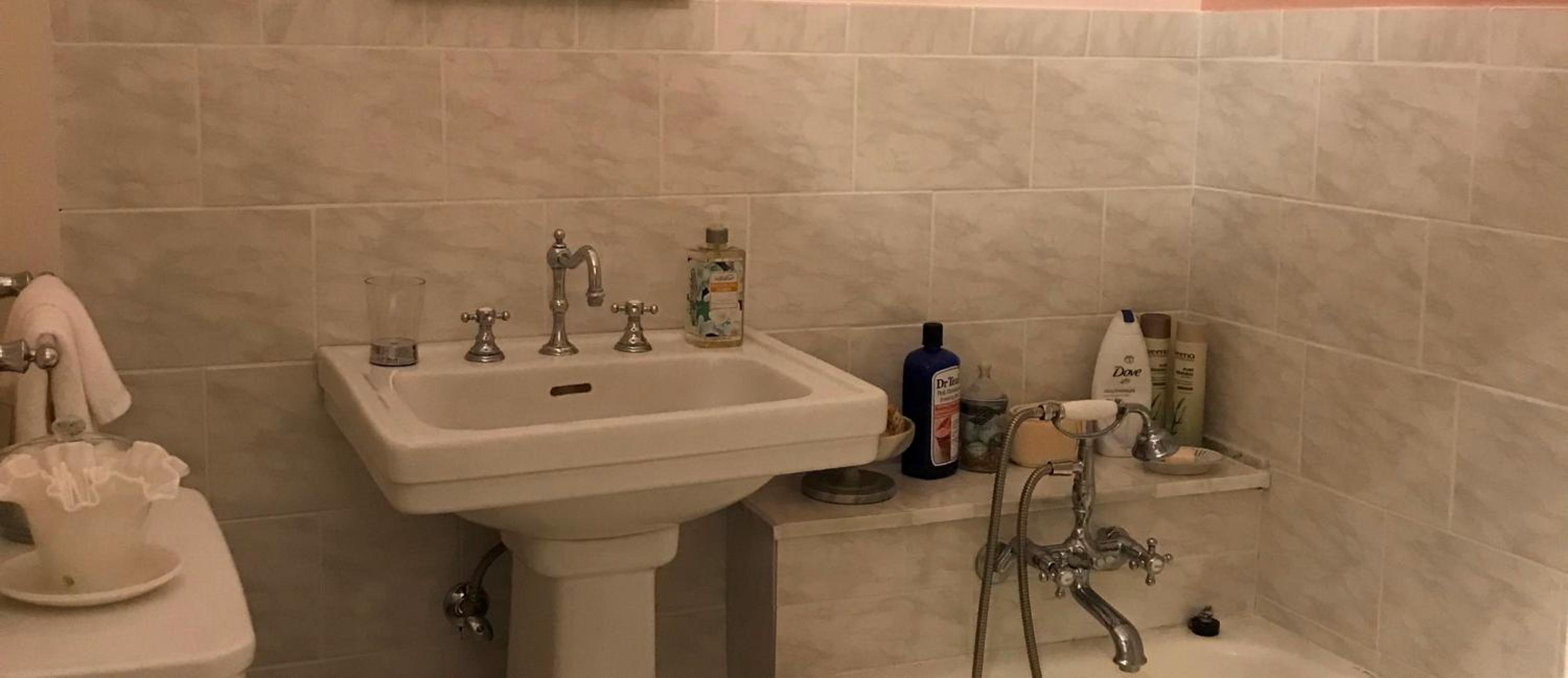 Double Room with Private Bathroom photo 2