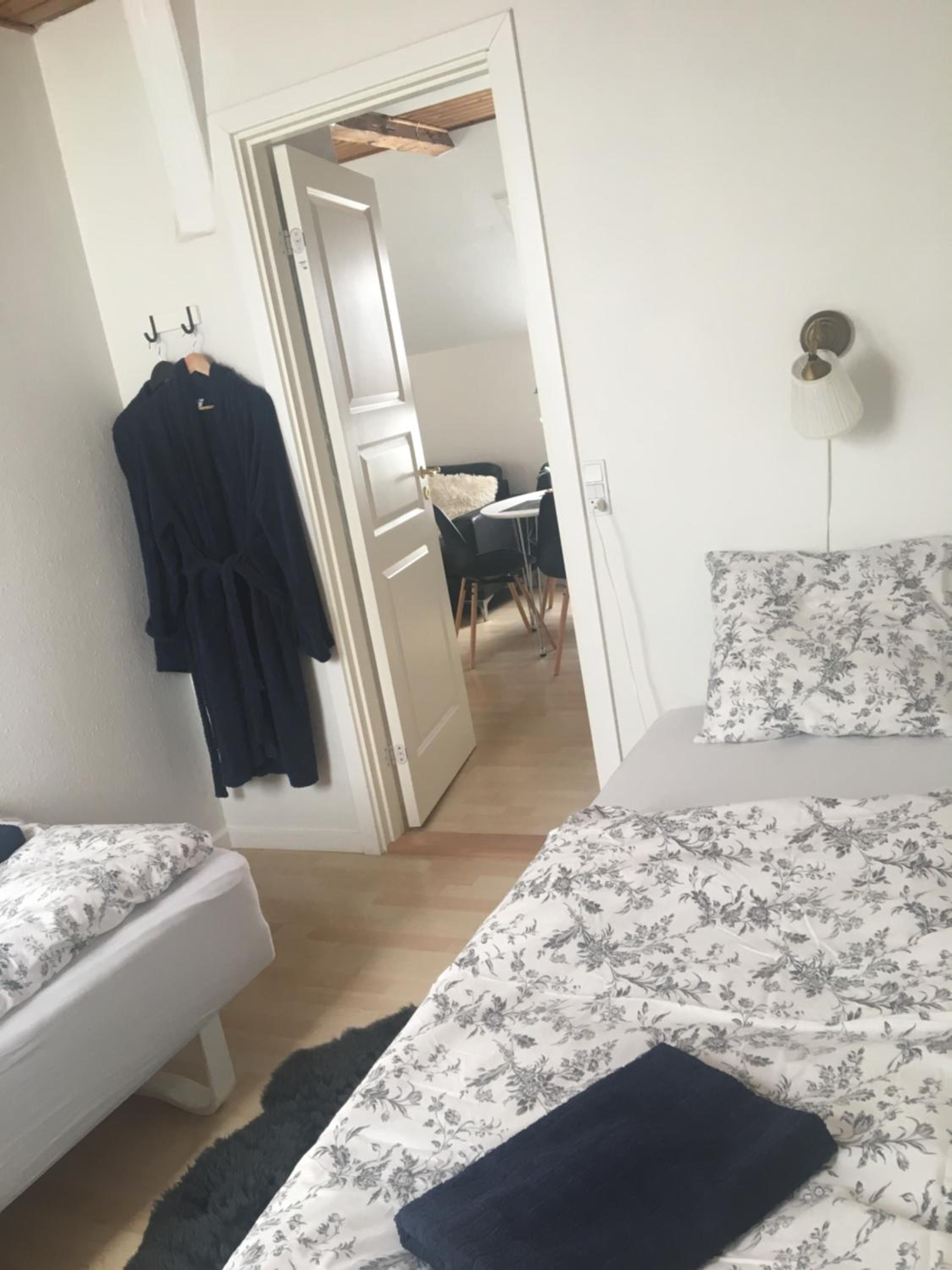 Apartment One (Small toilet & bath) photo 3