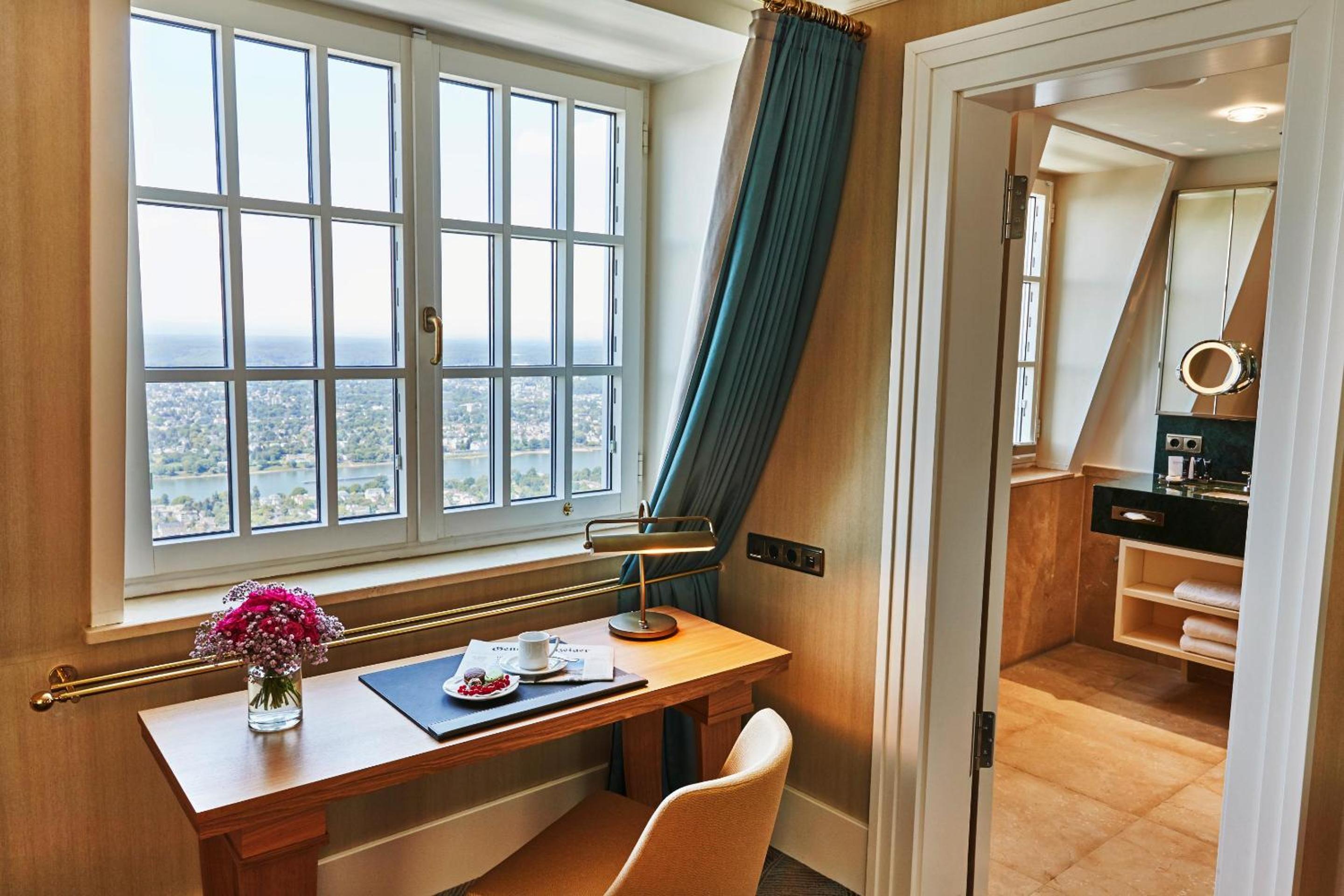 Deluxe Double Room with Rhine View - Photo 2
