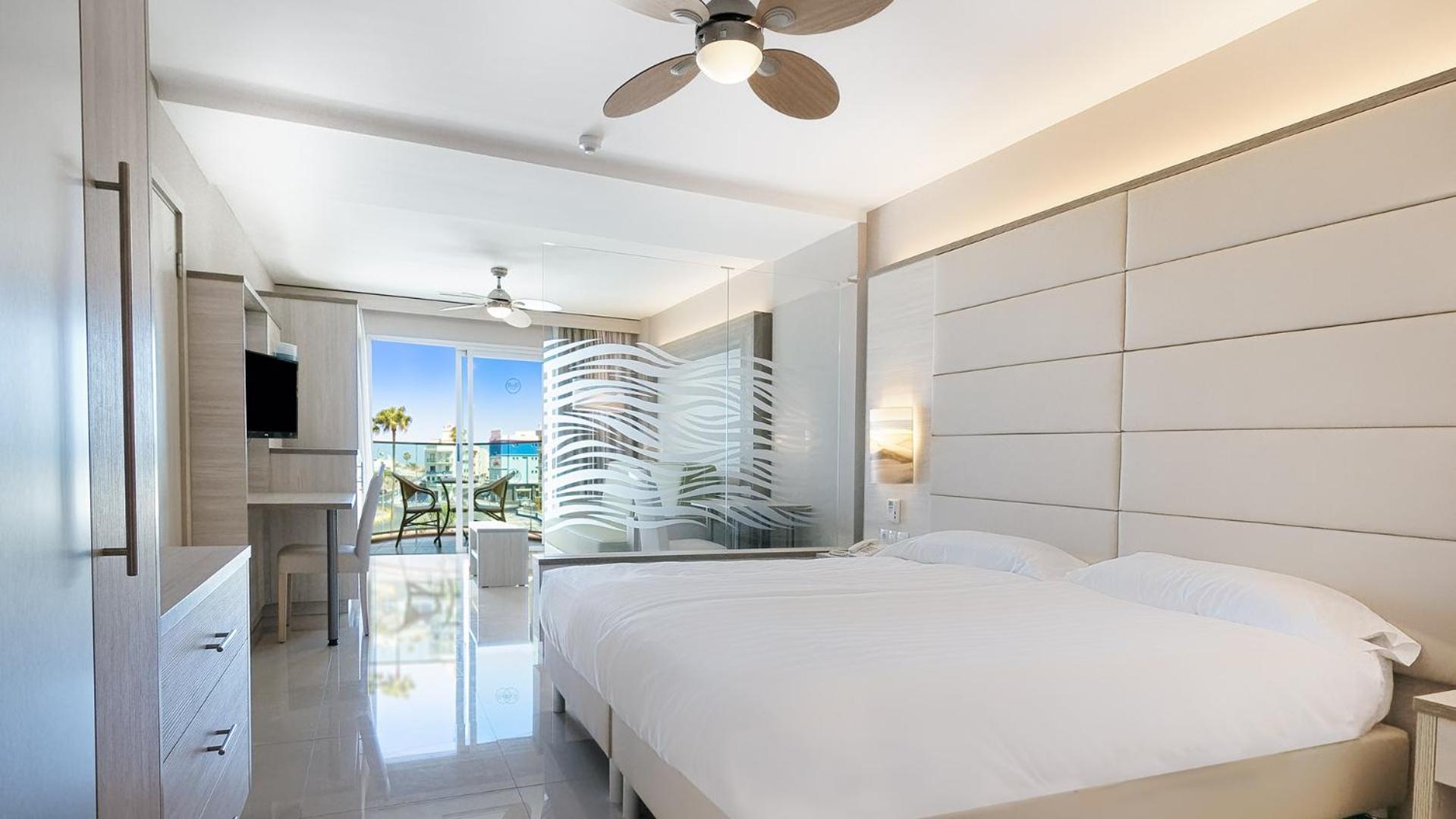 Double or Twin Room photo 2