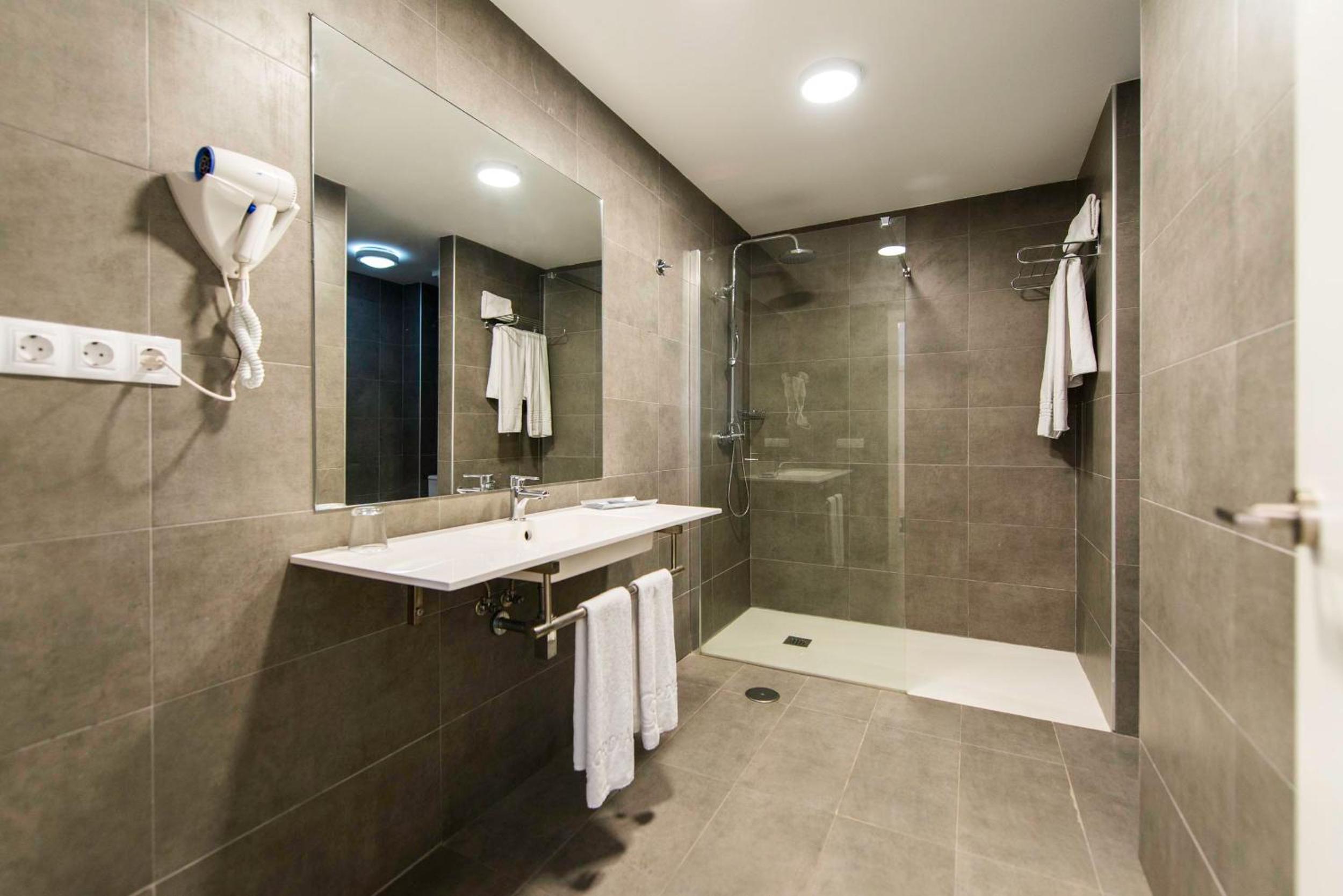 Junior Suite 2 Adults photo 3